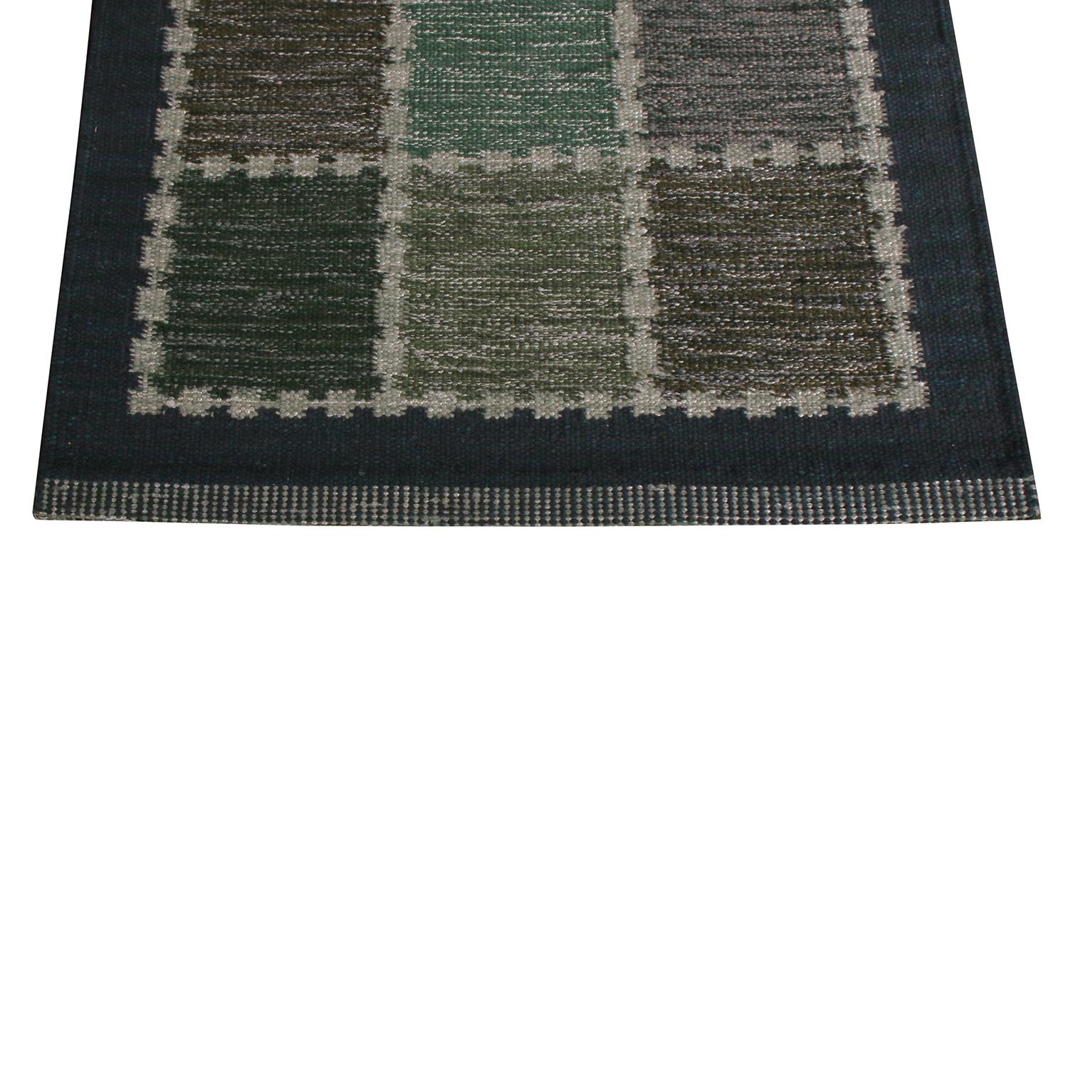 Indiano Rug & Kilim è un kilim di lana geometrico in stile scandinavo, di colore beige-marrone, grigio e blu. in vendita