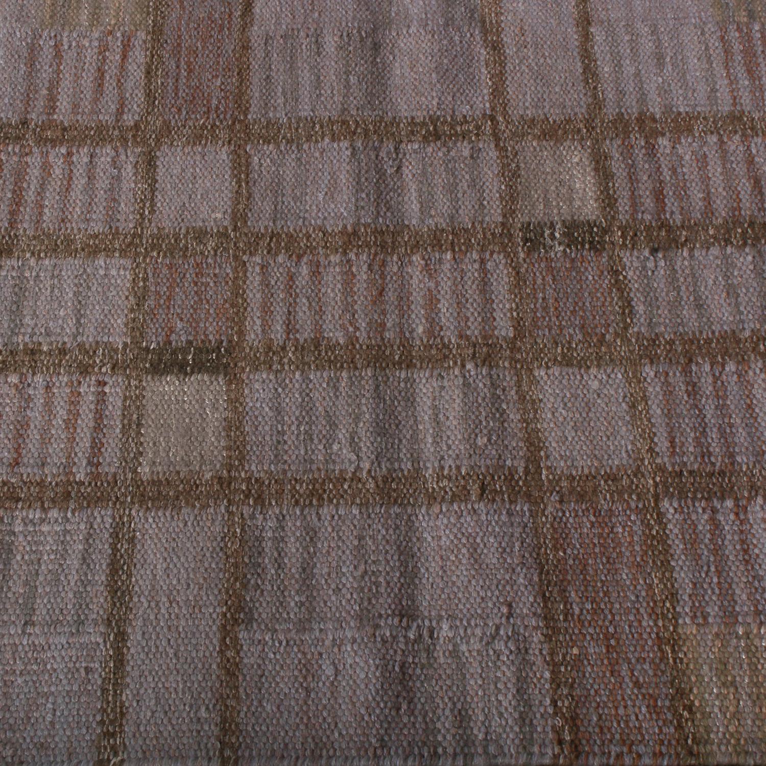 Indiano Rug & Kilim è un kilim di lana geometrico in stile scandinavo, di colore beige-marrone, grigio e blu. in vendita