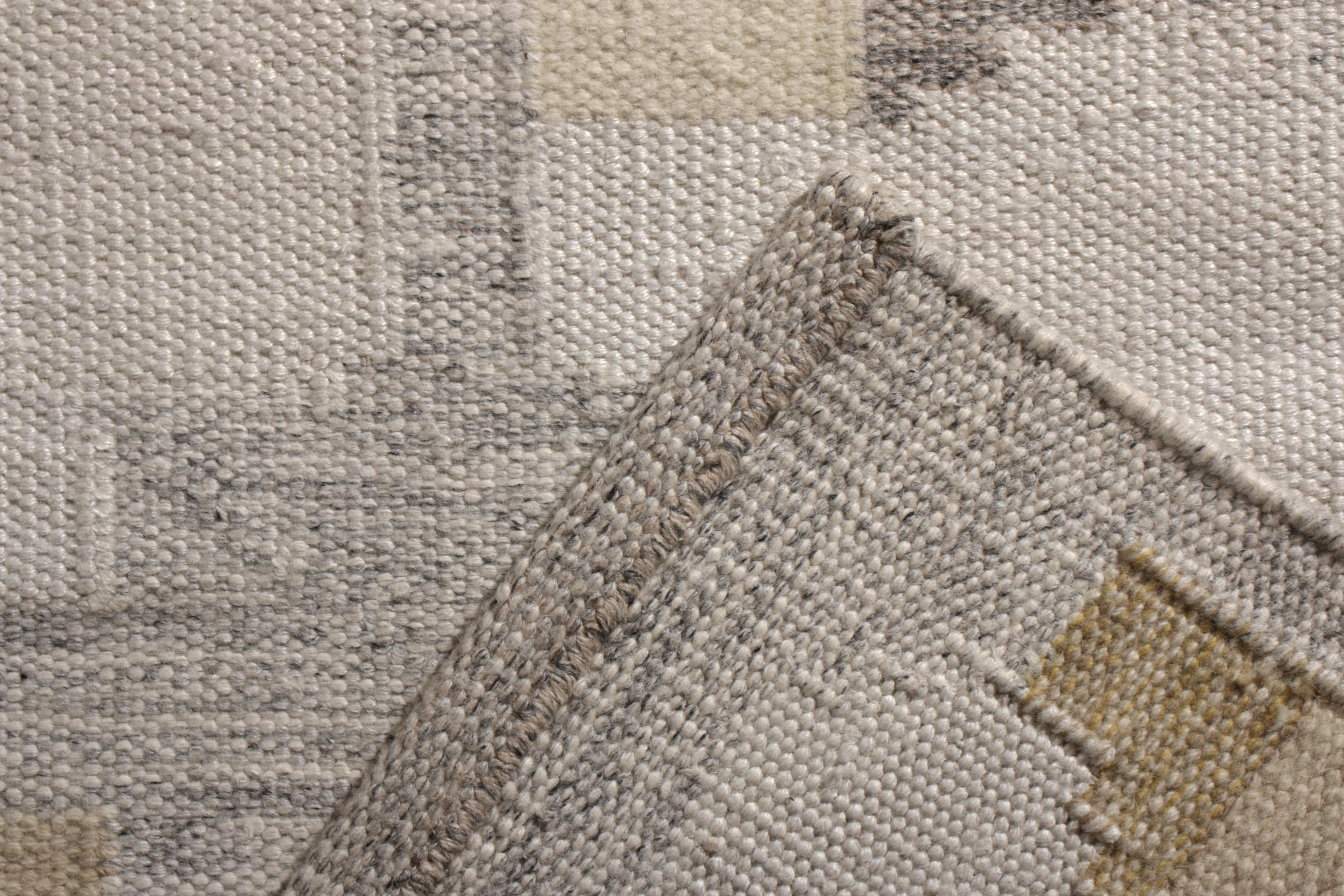 Hand-Woven Rug & Kilim’s Scandinavian Style Kilim, Accent Rug in Gray Geometric Pattern