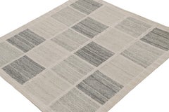 Rug & Kilim's skandinavischer Kilim und quadratischer Teppich mit grauen geometrischen Mustern