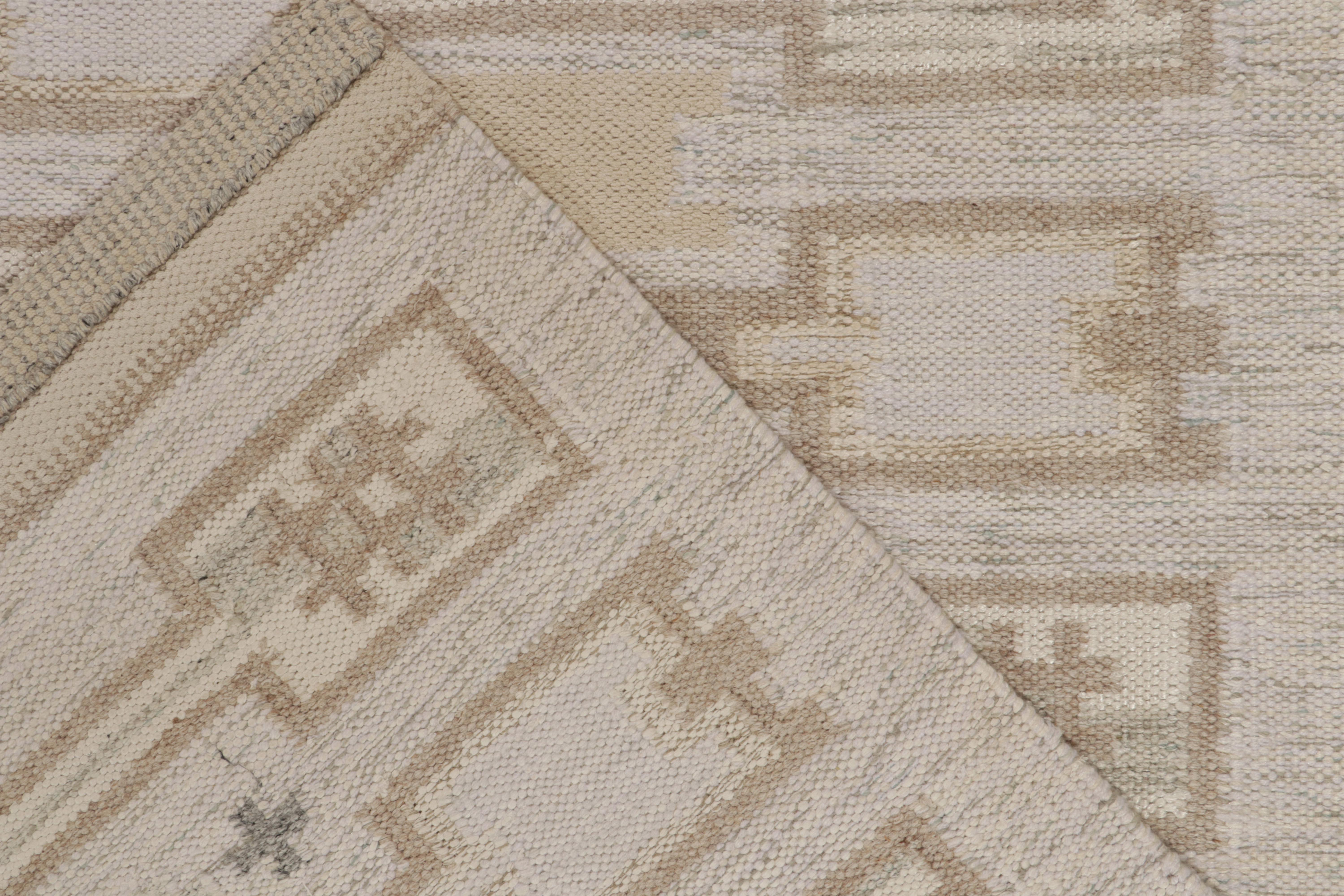 Contemporary Rug & Kilim’s Scandinavian Style Kilim in Beige and Gray Geometric Patterns For Sale
