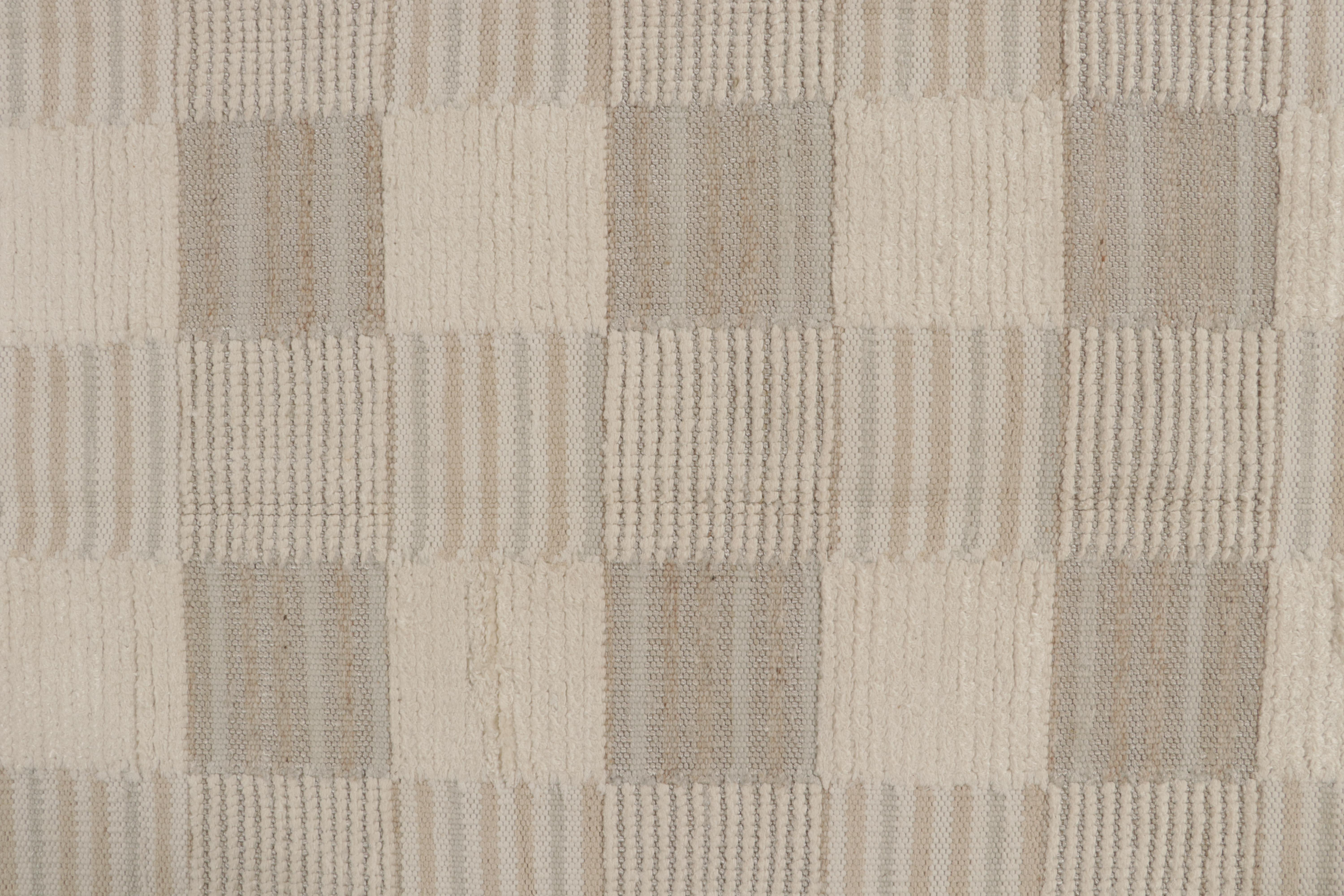 Hand-Knotted Rug & Kilim’s Scandinavian Style Kilim in Beige and White Geometric Pattern For Sale