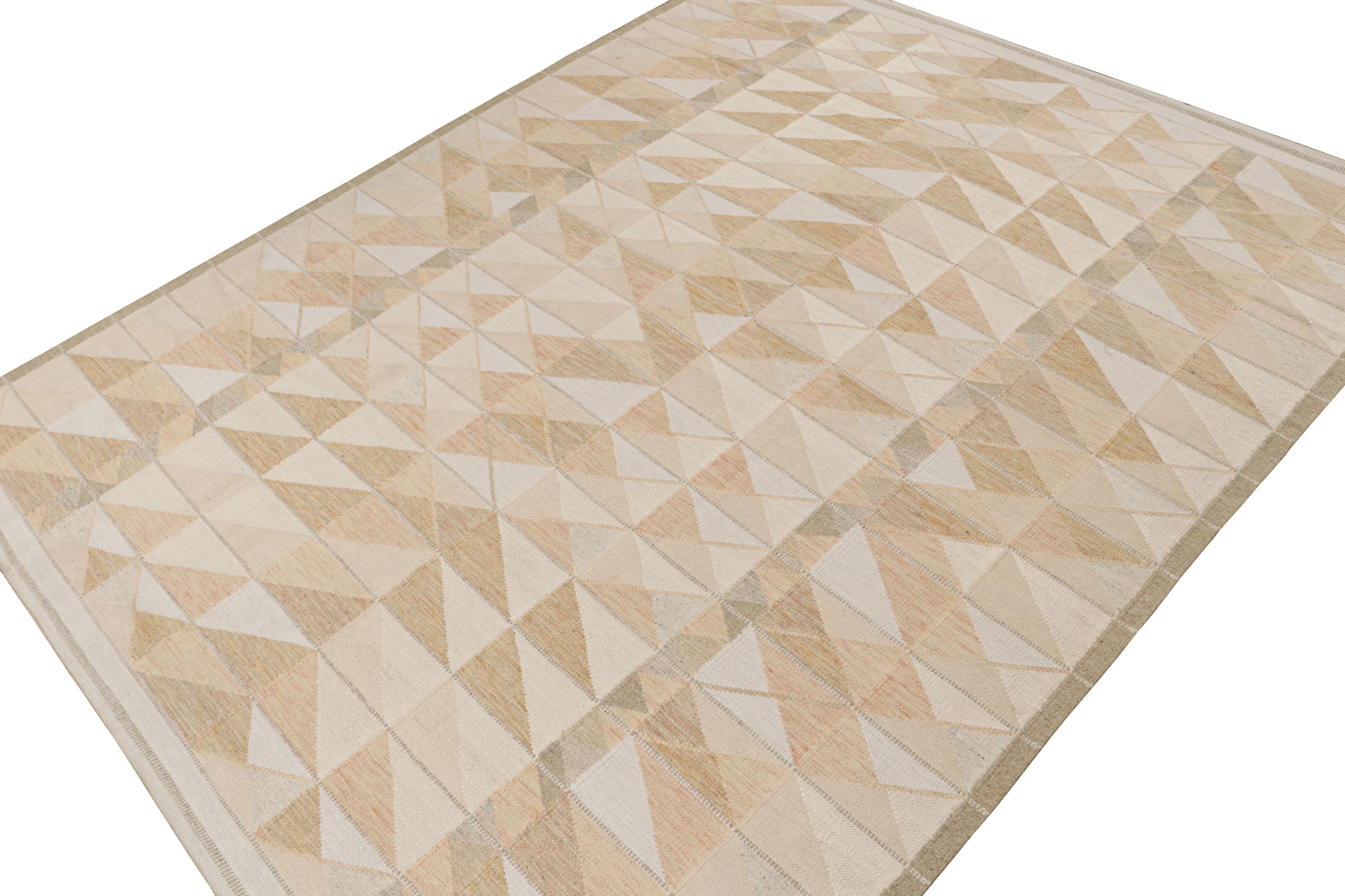 Un elegante kilim 12x15 de estilo sueco de nuestra galardonada colección de tejido plano escandinavo. Tejido a mano en lana e hilos naturales sin teñir.

Sobre el diseño: 

Esta alfombra presenta motivos geométricos en tonos beige y marrón. Los ojos