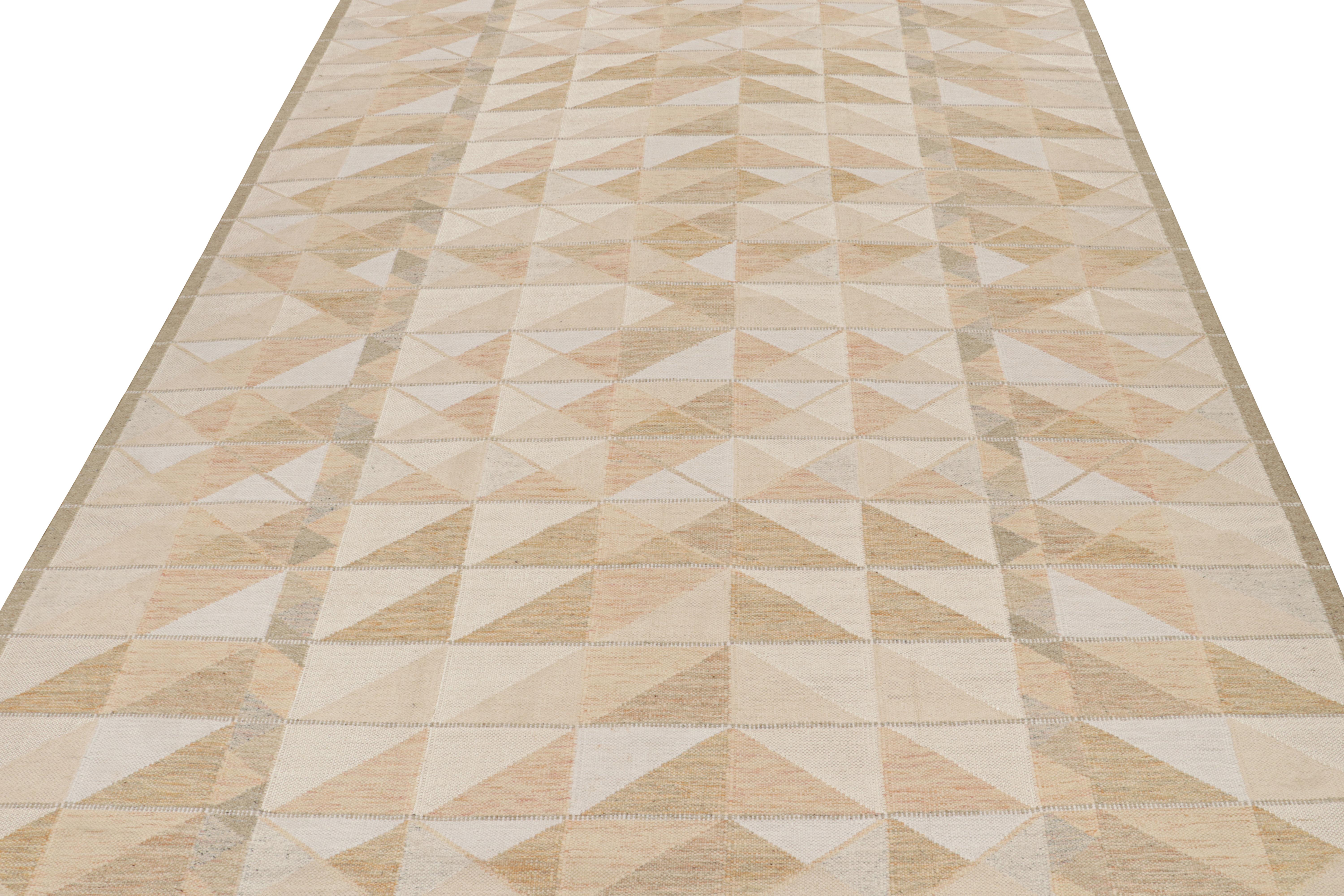 Modern Rug & Kilim’s Scandinavian Style Kilim in Beige & Brown Geometric Patterns For Sale