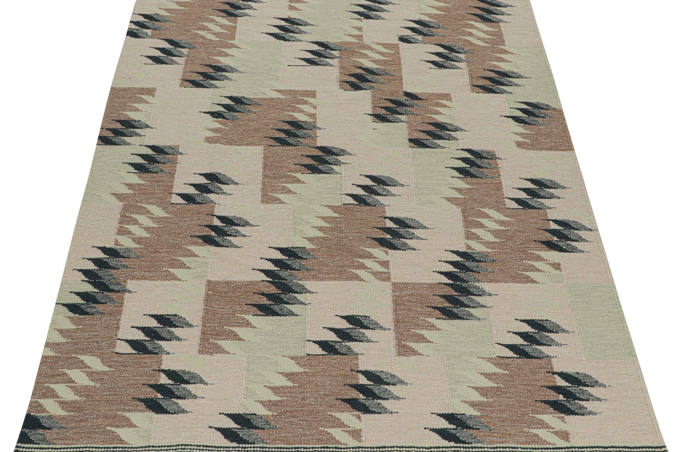 Dieser 8x10 Kilim ist eine kühne Neuheit in der Scandinavian Collection'S von Rug & Kilim. Das aus Wolle und natürlichen Garnen handgewebte Design spiegelt eine zeitgenössische Interpretation des Rollakans aus der Mitte des Jahrhunderts und des