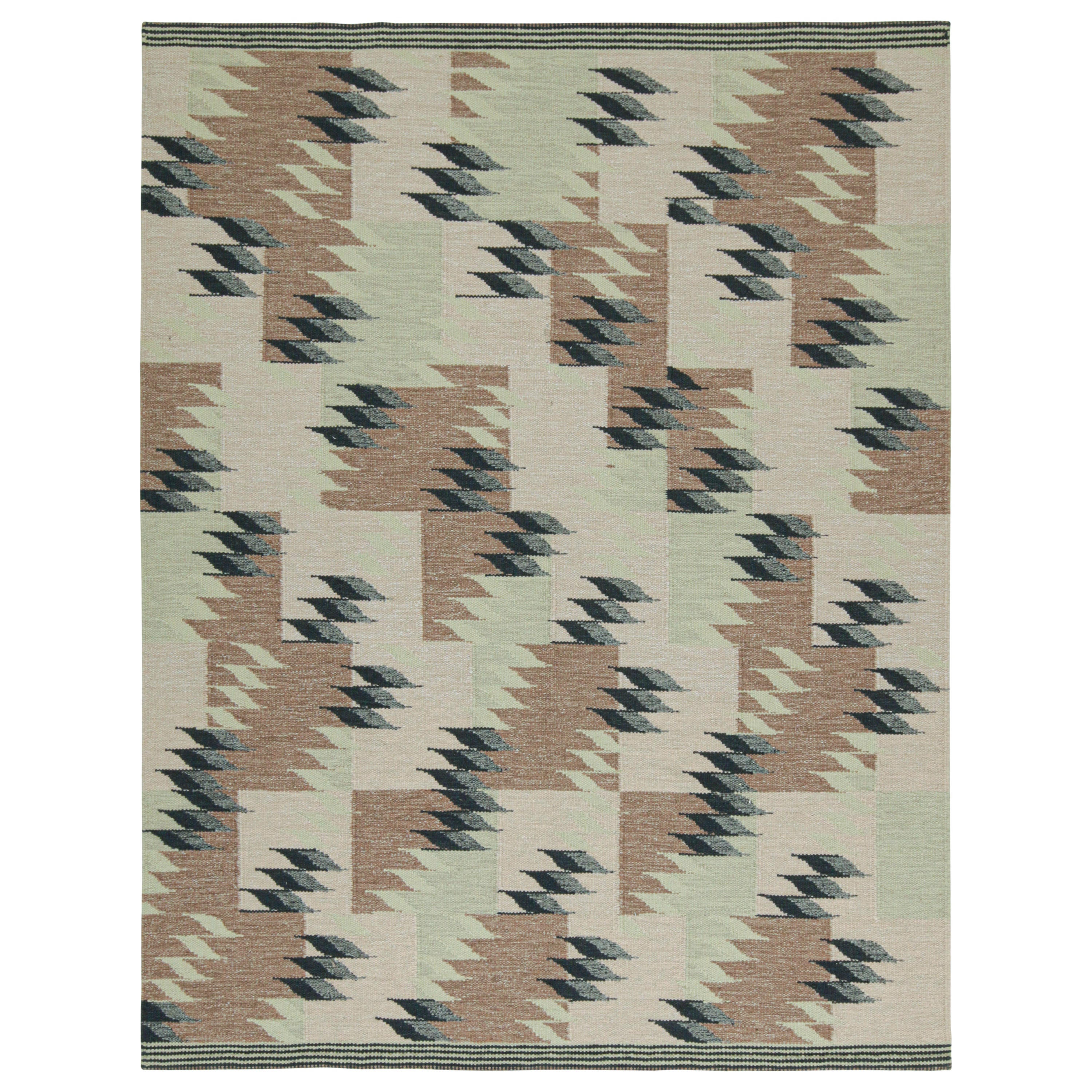 Rug & Kilim’s Scandinavian Style kilim in Beige-Brown & Green Geometric Pattern