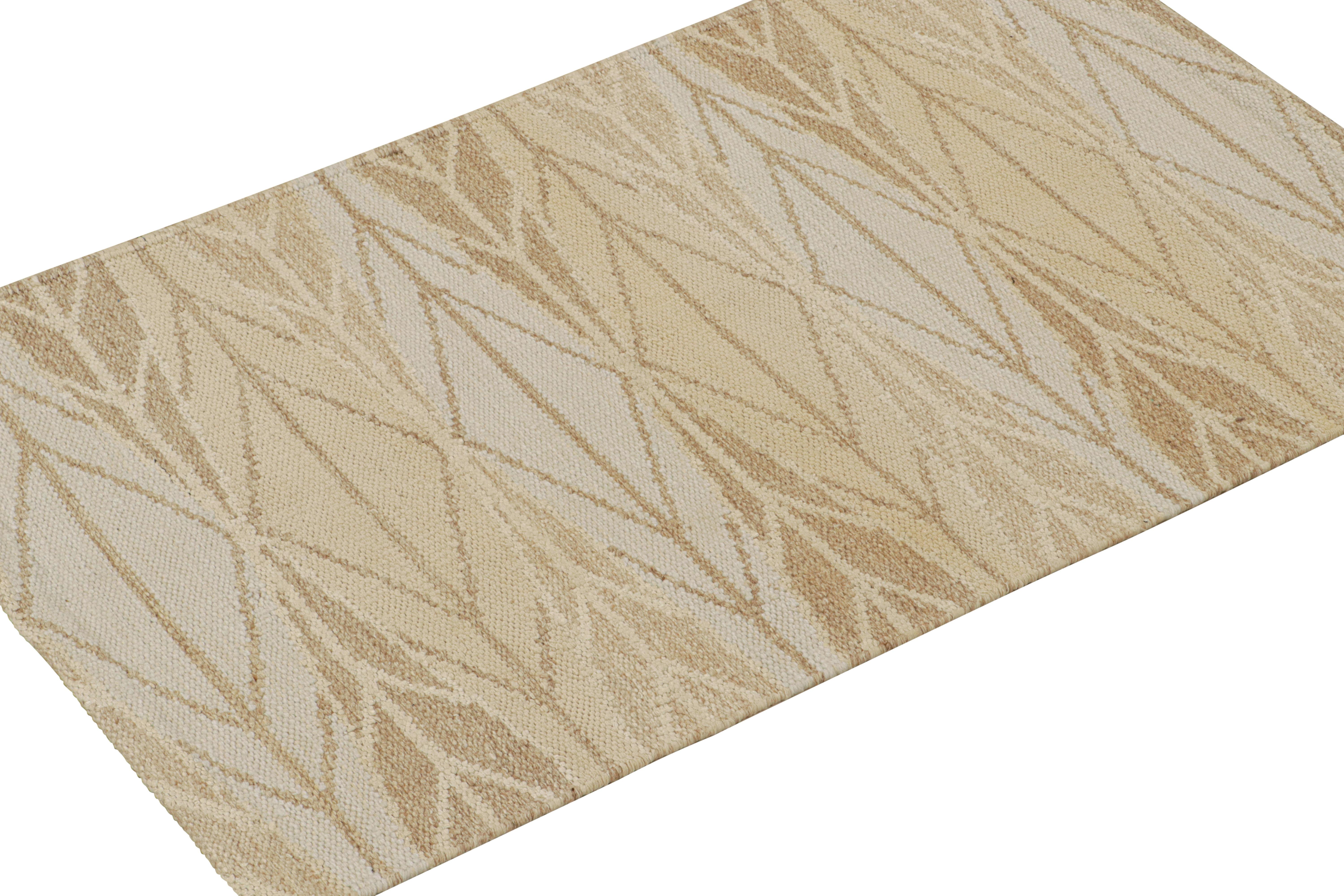 Moderne Kilim de style scandinave de Rug & Kilim à motif géométrique beige-brun et blanc en vente