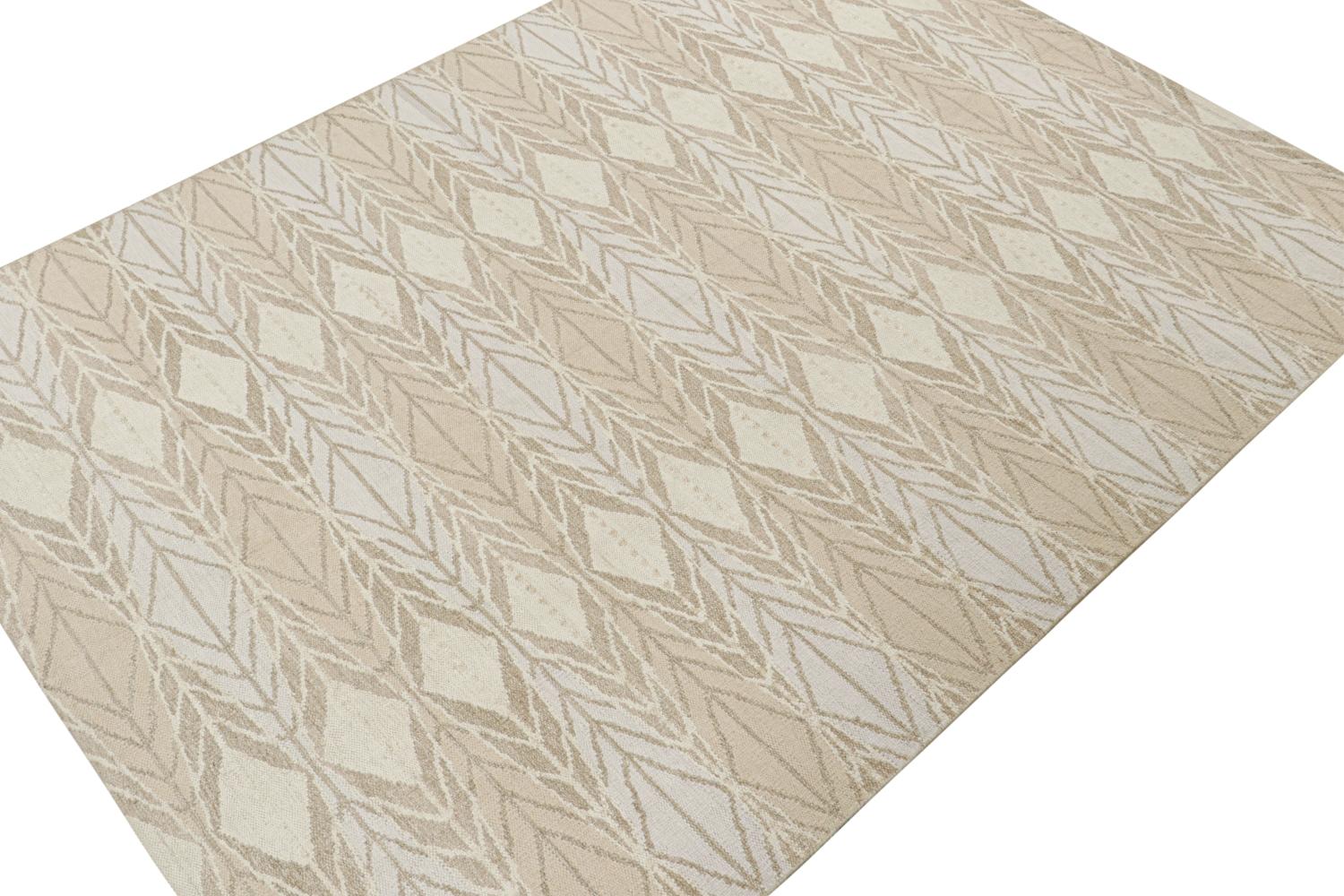 Indian Rug & Kilim’s Scandinavian Style Kilim in Beige-Brown & White Geometric Pattern For Sale