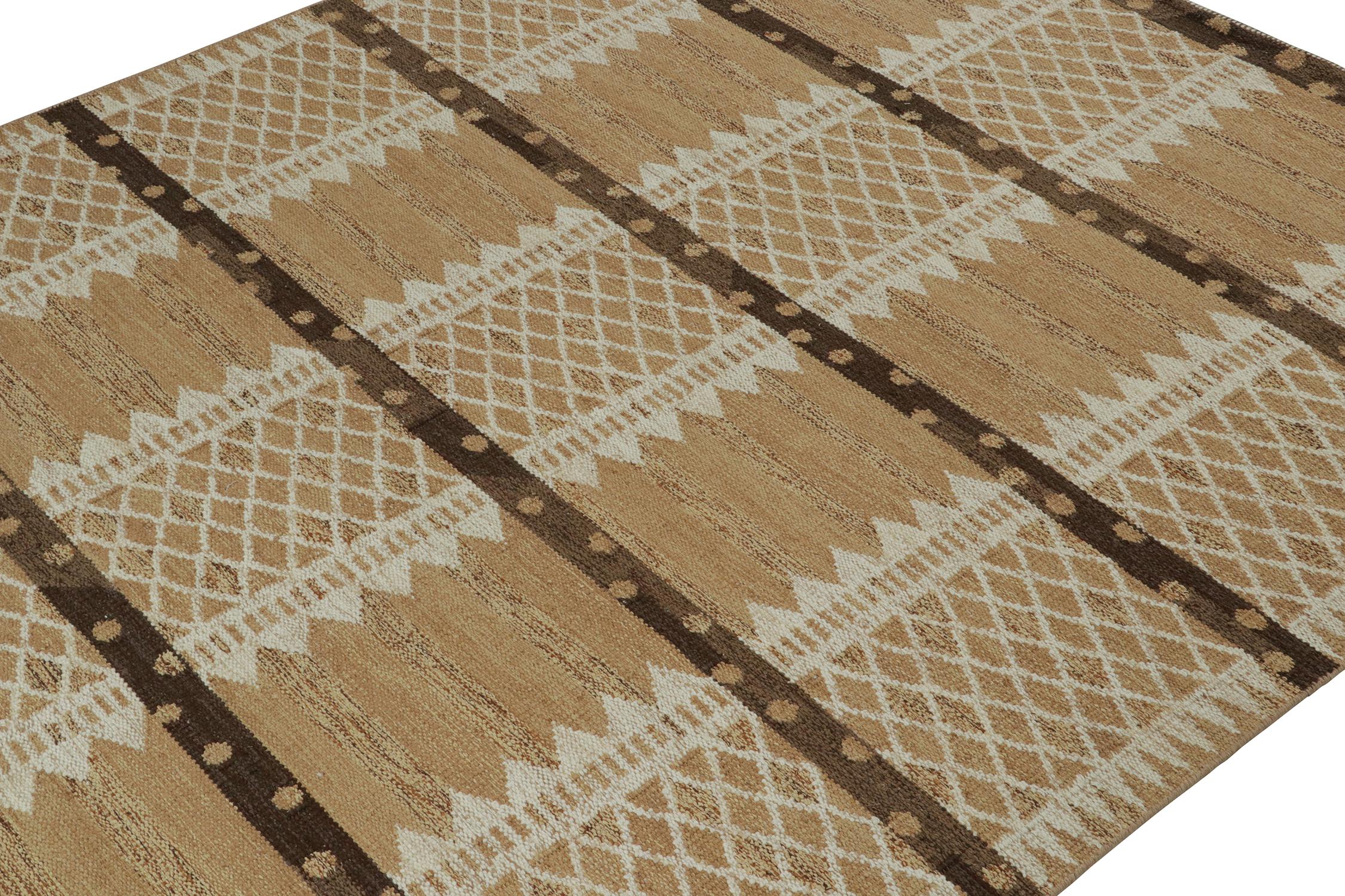 Indian Rug & Kilim’s Scandinavian Style Kilim in Beige-Brown & White Geometric Pattern For Sale