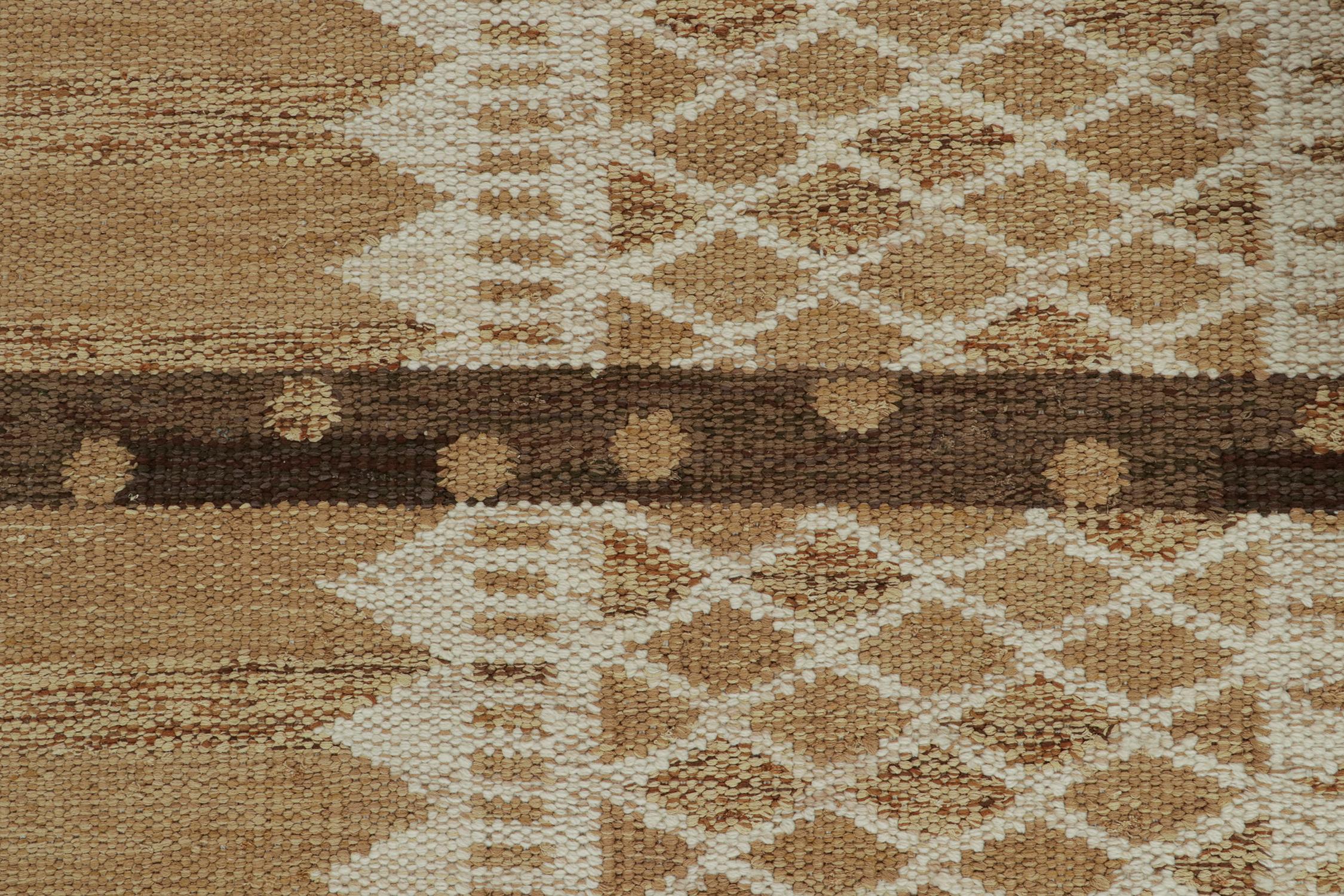 Rug & Kilim’s Scandinavian Style Kilim in Beige-Brown & White Geometric Pattern In New Condition For Sale In Long Island City, NY