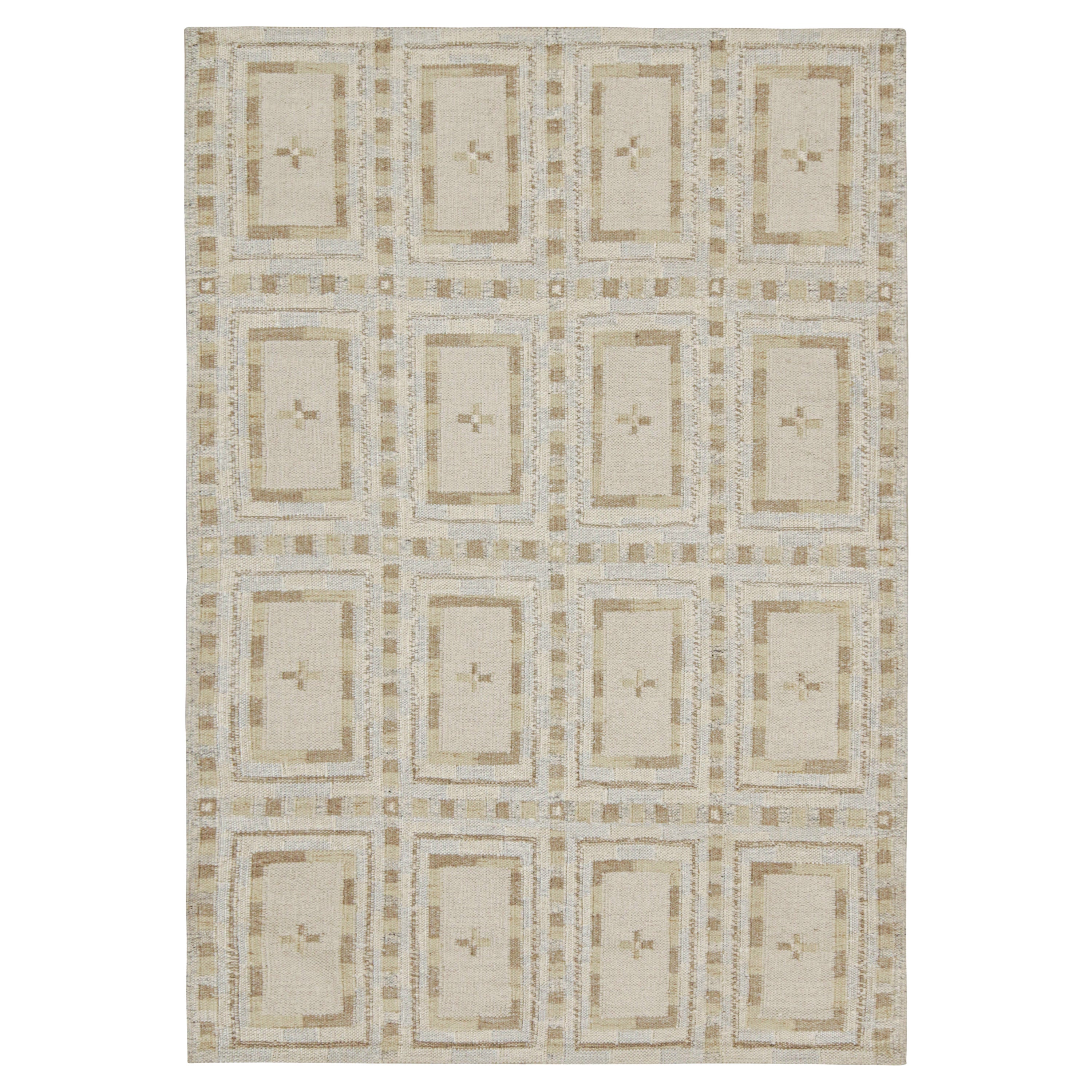 Skandinavischer Kelim von Rug & Kilim in Beige-Braun und Weiß mit geometrischem Muster