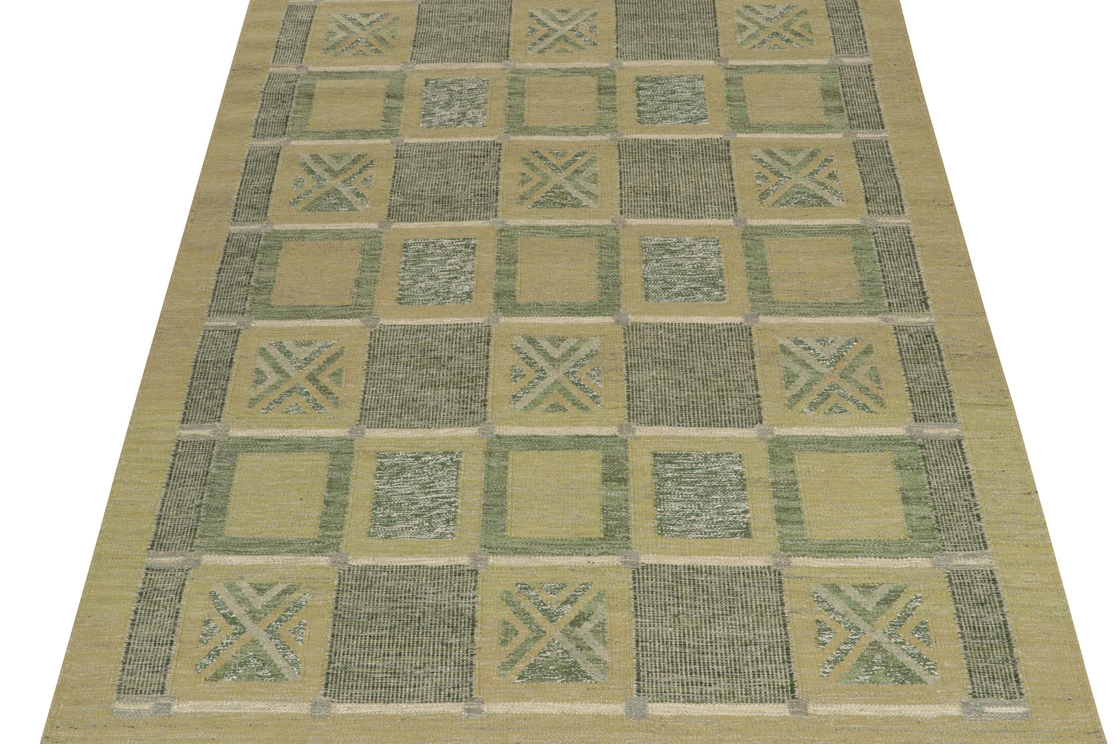 Scandinavian Modern Rug & Kilim’s Scandinavian Style kilim in Beige, Grey & Green Geometric Pattern For Sale