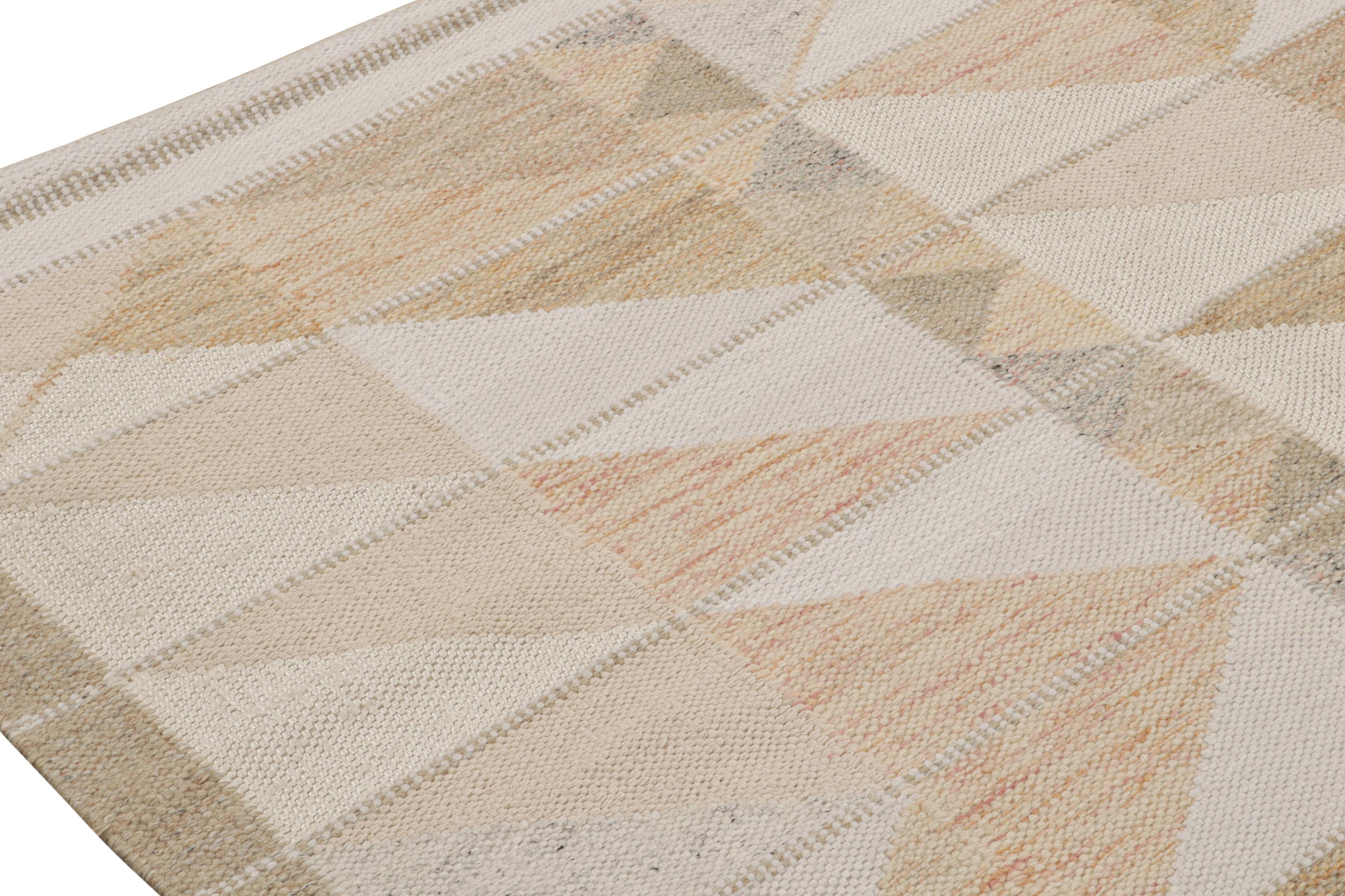 Hand-Woven Rug & Kilim’s Scandinavian Style Kilim in Beige & Ivory Geometric Patterns For Sale