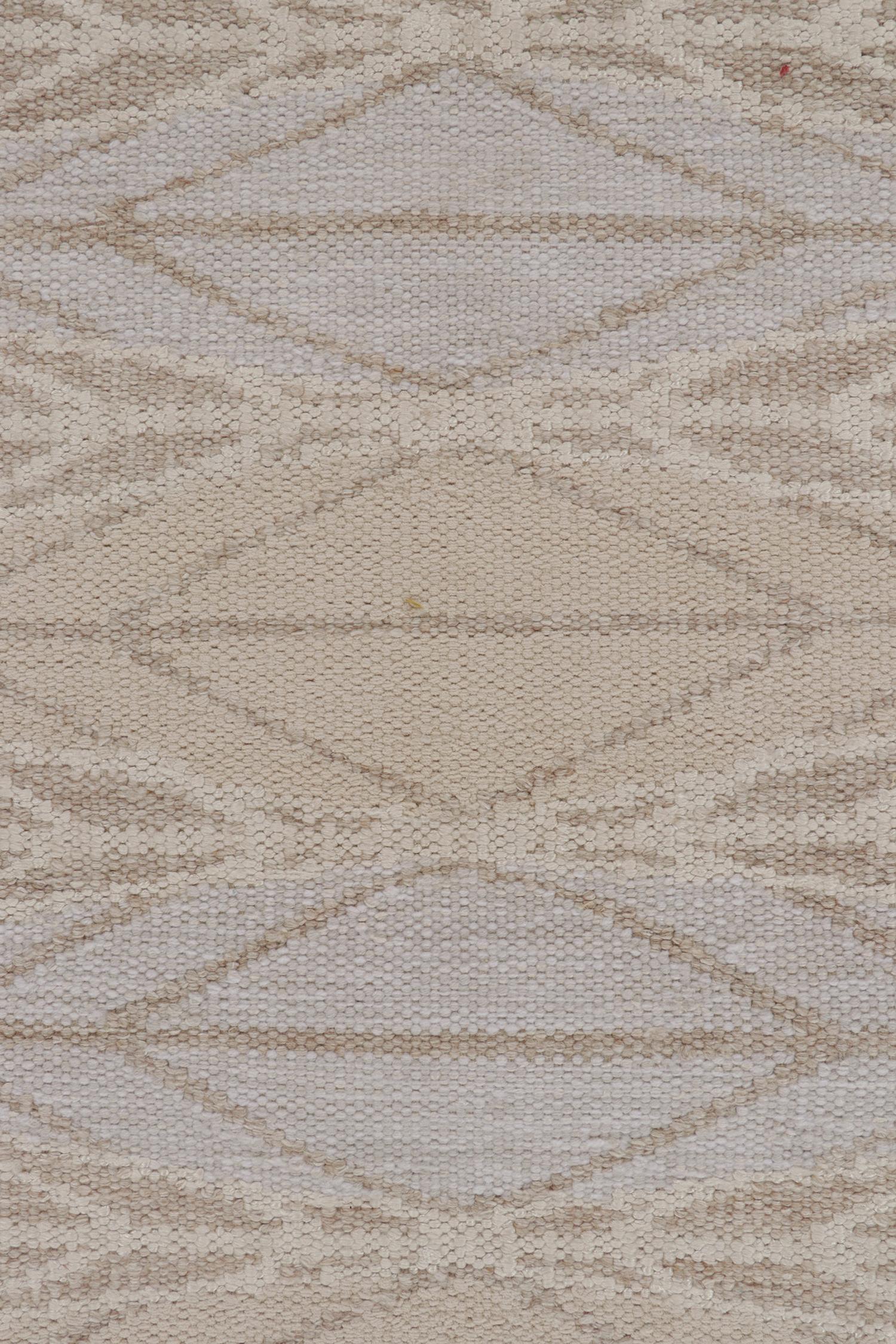 Rug & Kilim’s Scandinavian Style Kilim in Beige, White & Blue Geometric Pattern In New Condition For Sale In Long Island City, NY