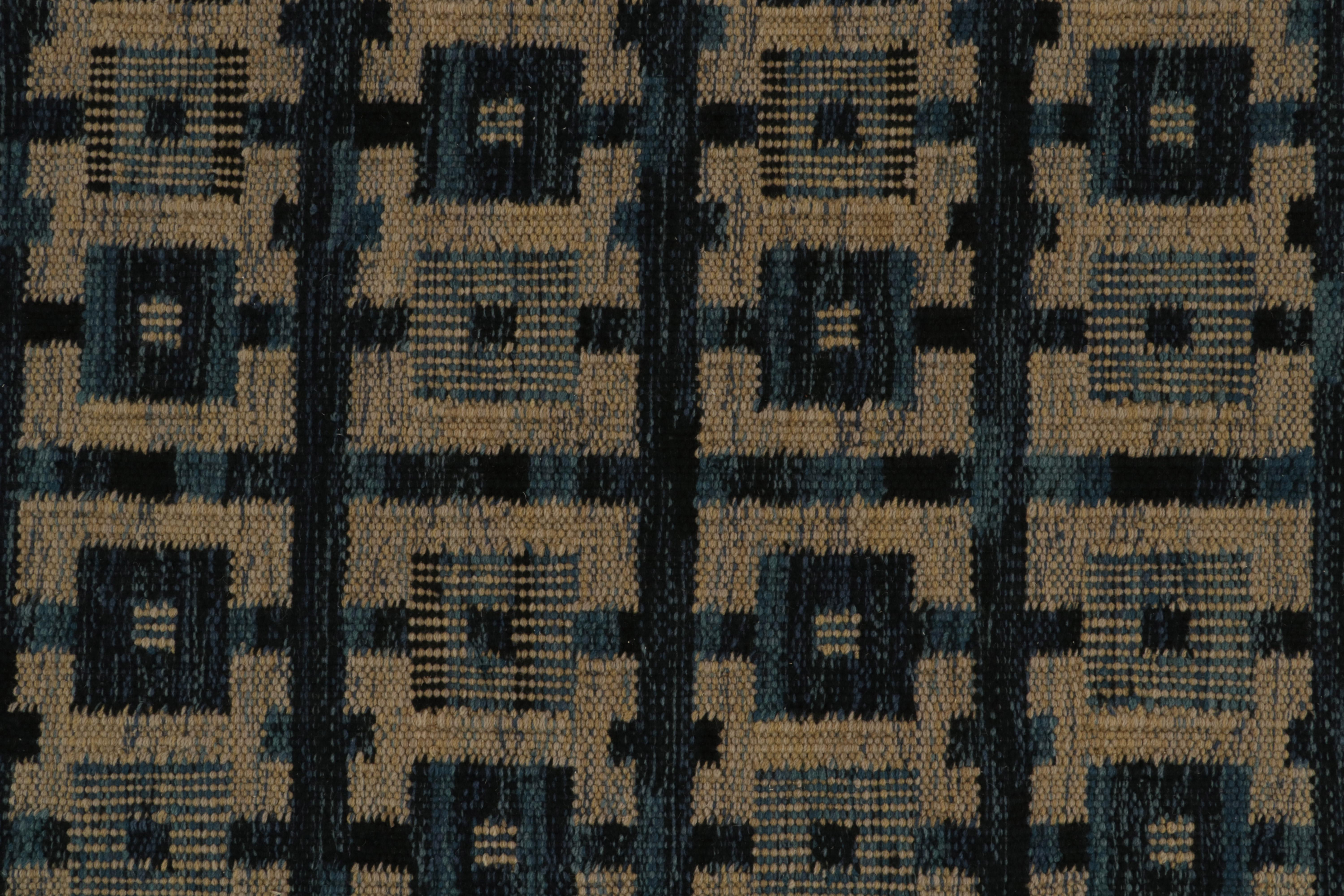 Rug & Kilim: Kilim in stile scandinavo con motivi geometrici blu e beige-marrone In condizioni Nuovo in vendita a Long Island City, NY