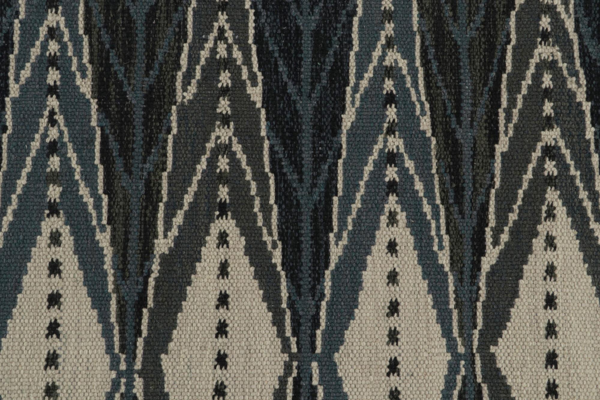 Rug & Kilim’s Scandinavian Style Kilim in Blue & Grey Geometric Patterns In New Condition For Sale In Long Island City, NY