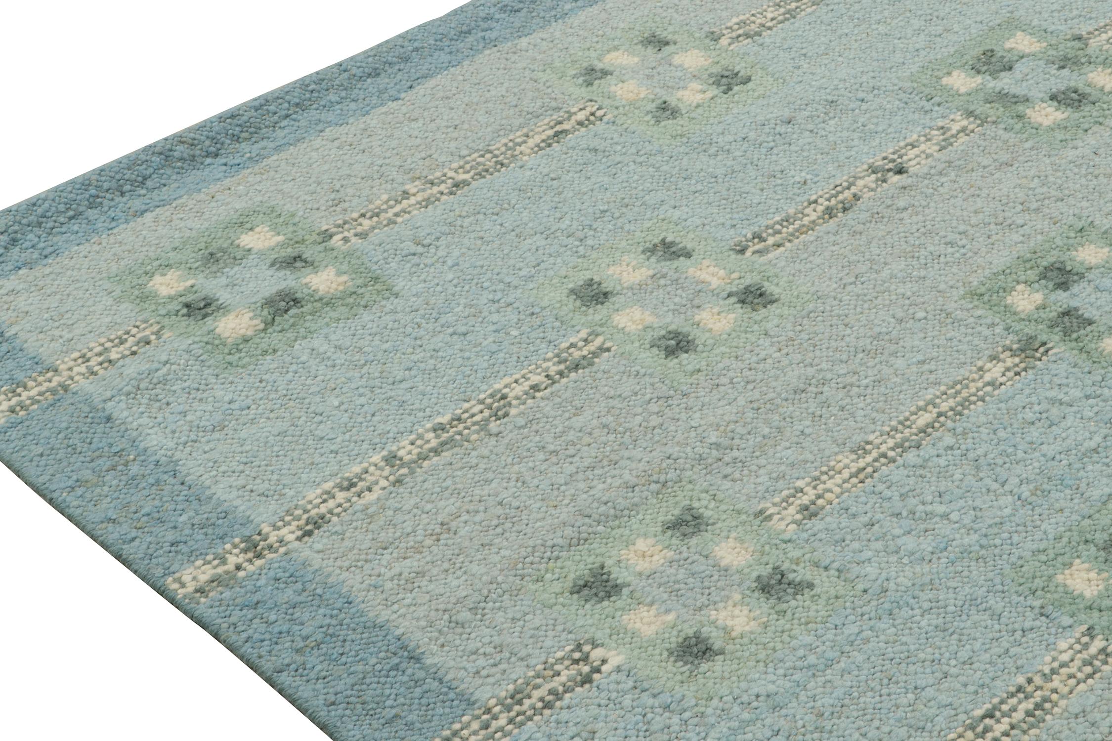 Annodato a mano Rug & Kilim: Kilim in stile scandinavo in blu con motivi geometrici verde acqua in vendita