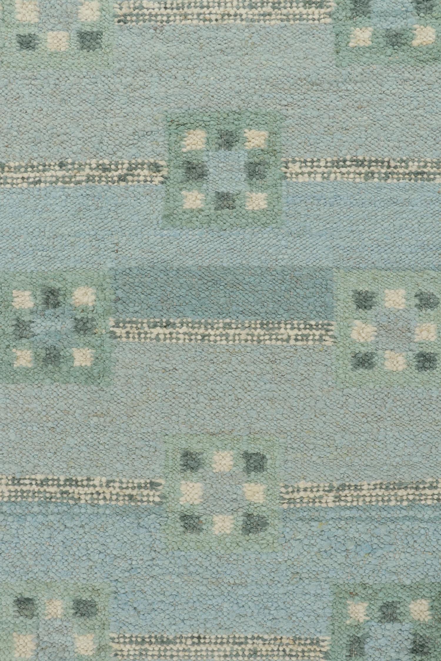 Rug & Kilim: Kilim in stile scandinavo in blu con motivi geometrici verde acqua In condizioni Nuovo in vendita a Long Island City, NY