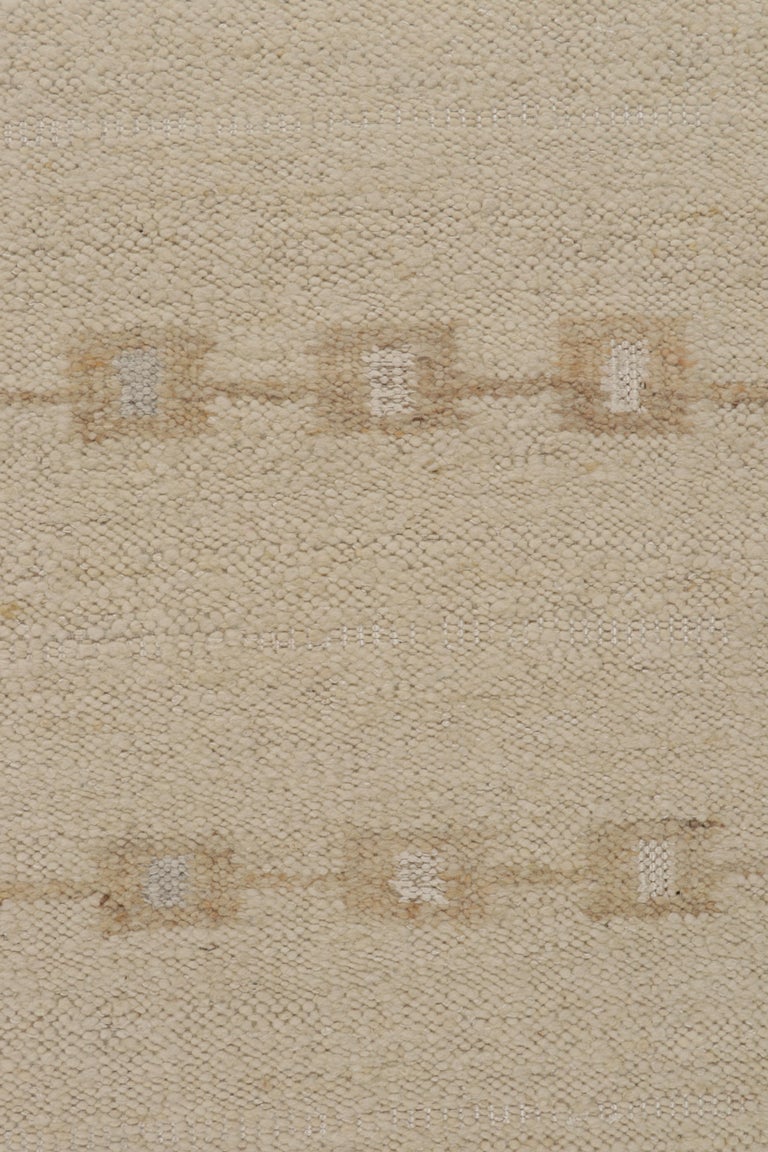 Rug and Kilim’s Scandinavian Style Kilim in Cream and Beige Geometric