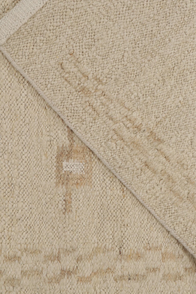 Rug and Kilim’s Scandinavian Style Kilim in Cream and Beige Geometric