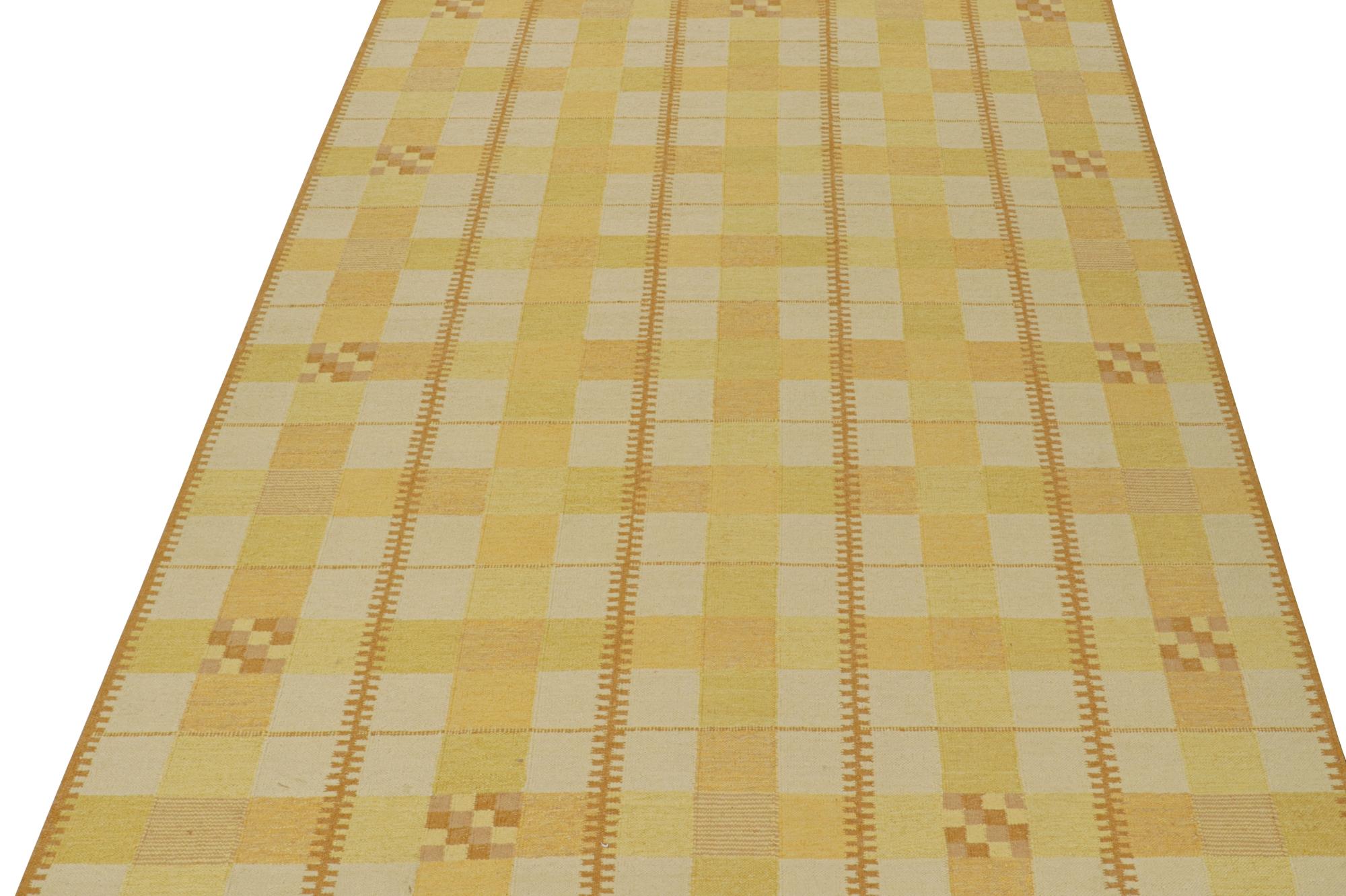 Annodato a mano Rug & Kilim: Kilim in stile scandinavo con motivo geometrico color crema e oro in vendita