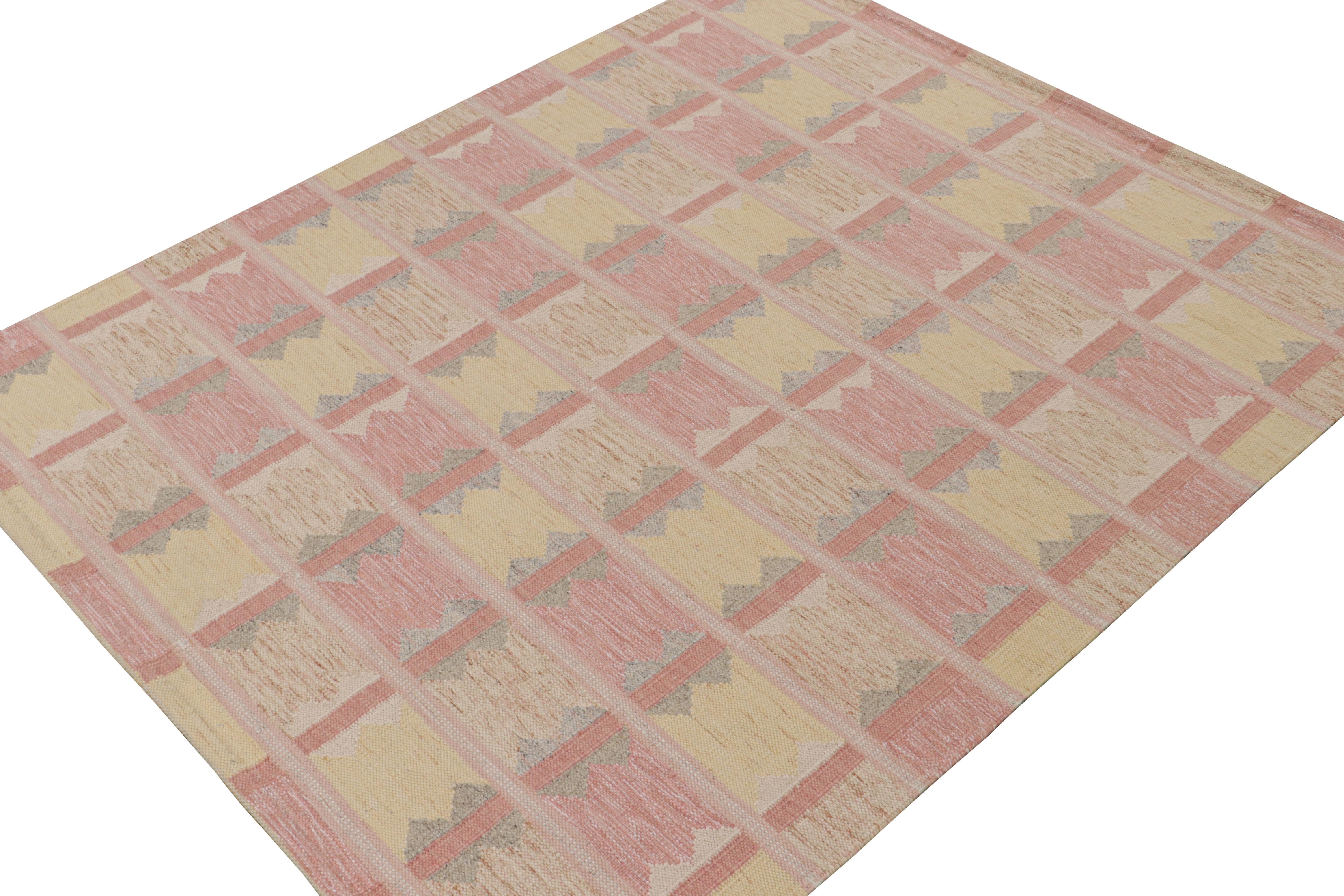 Rug & Kilim’s Scandinavian Style Kilim in Cream and Pink Geometric Patterns In New Condition For Sale In Long Island City, NY