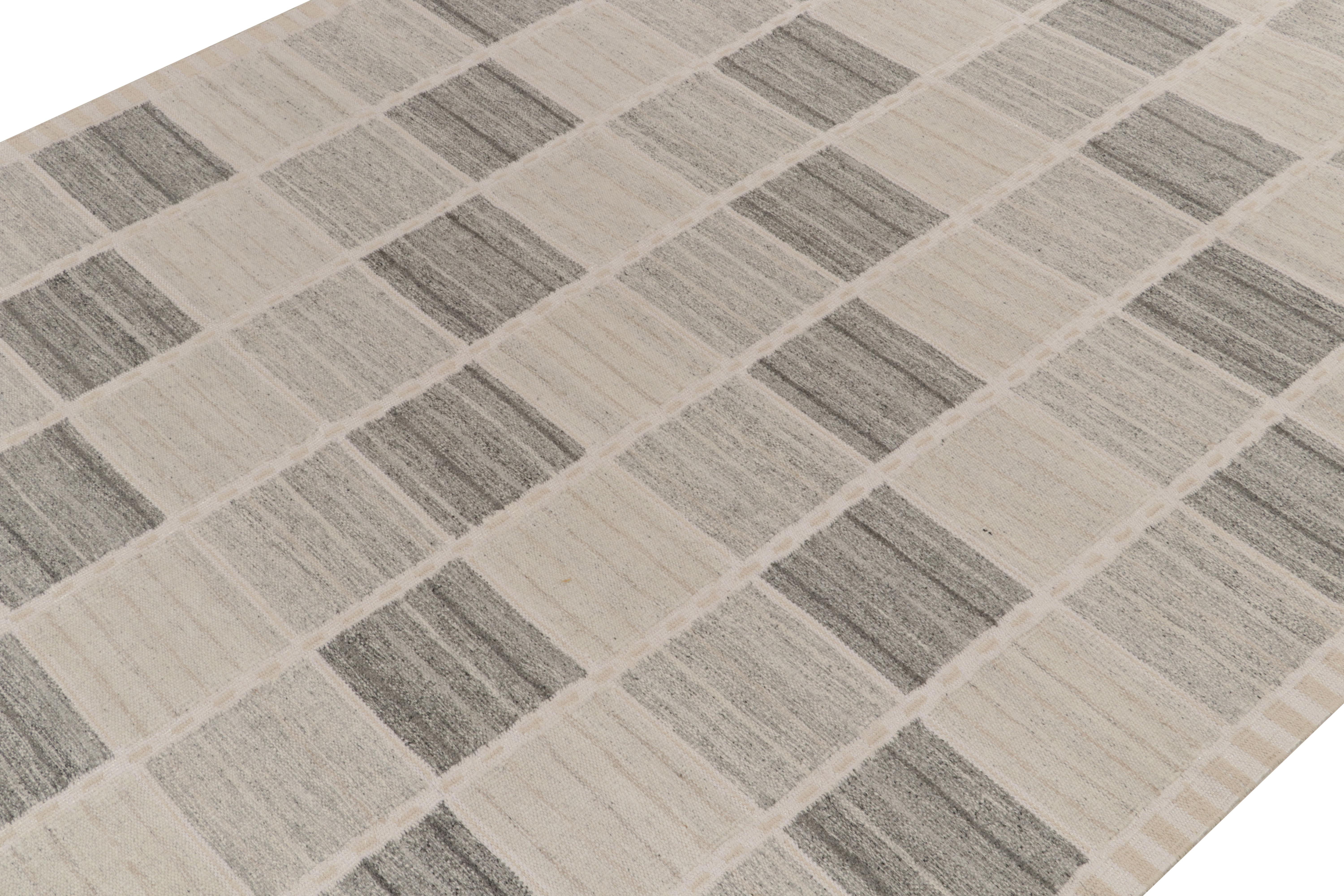Indiano Rug & Kilim’s Scandinavian Style Kilim in Gray and White Geometric Pattern in vendita
