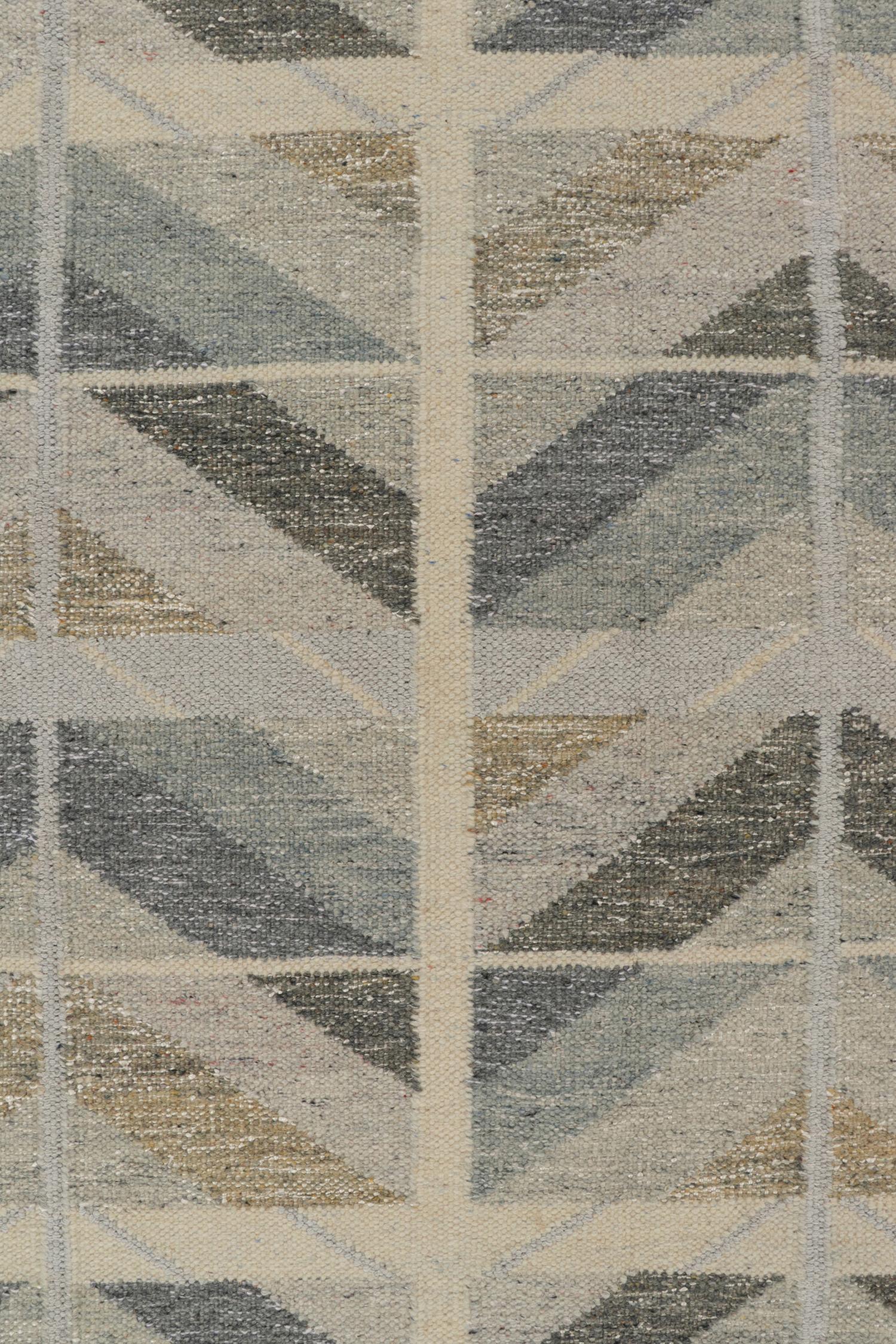 Rug & Kilim’s Scandinavian Style Kilim in Grey, Beige and Blue Chevron Patterns In New Condition For Sale In Long Island City, NY