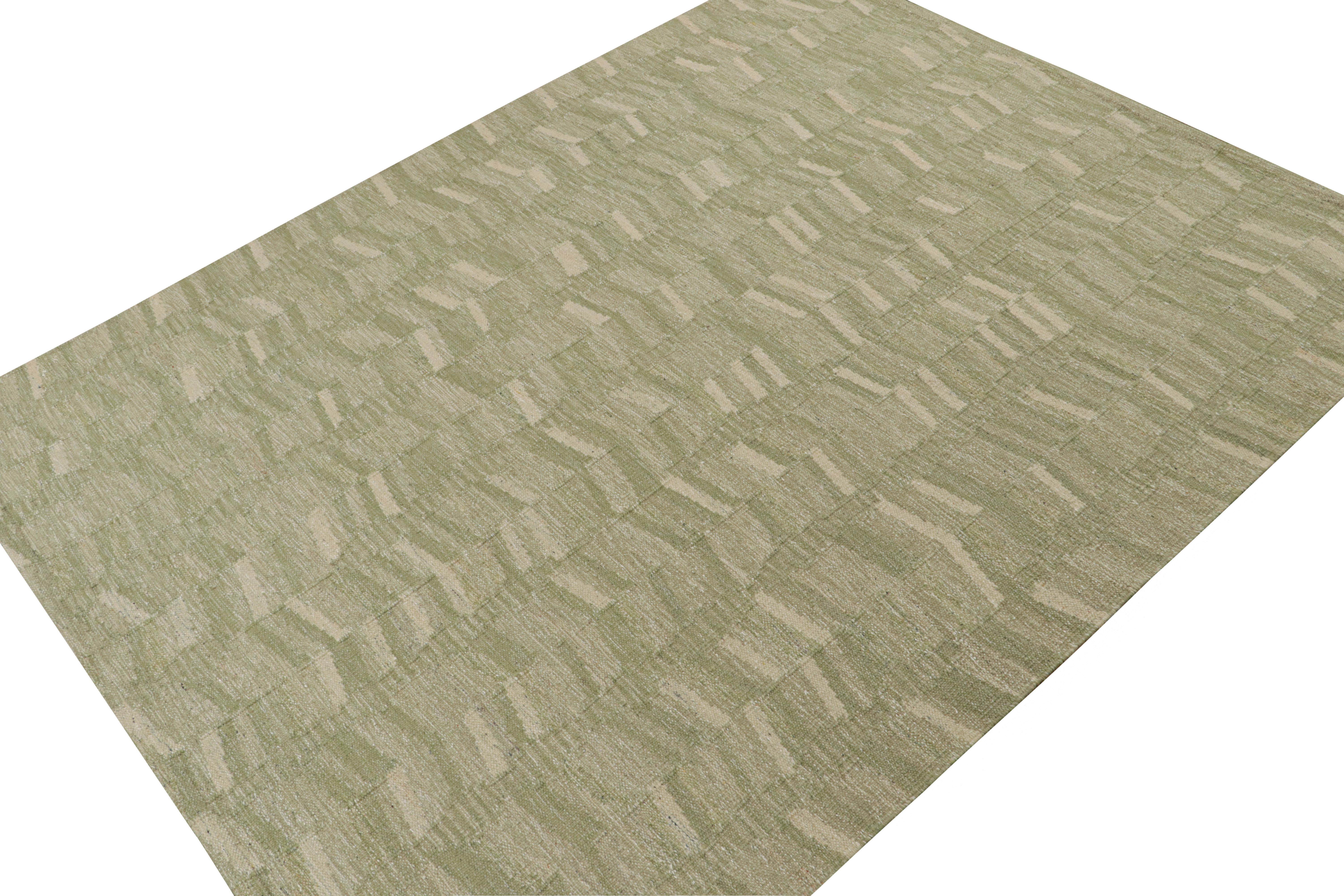 Skandinavischer Kilim von Rug & Kilim in Grün und Beige mit geometrischen Mustern (Indisch) im Angebot