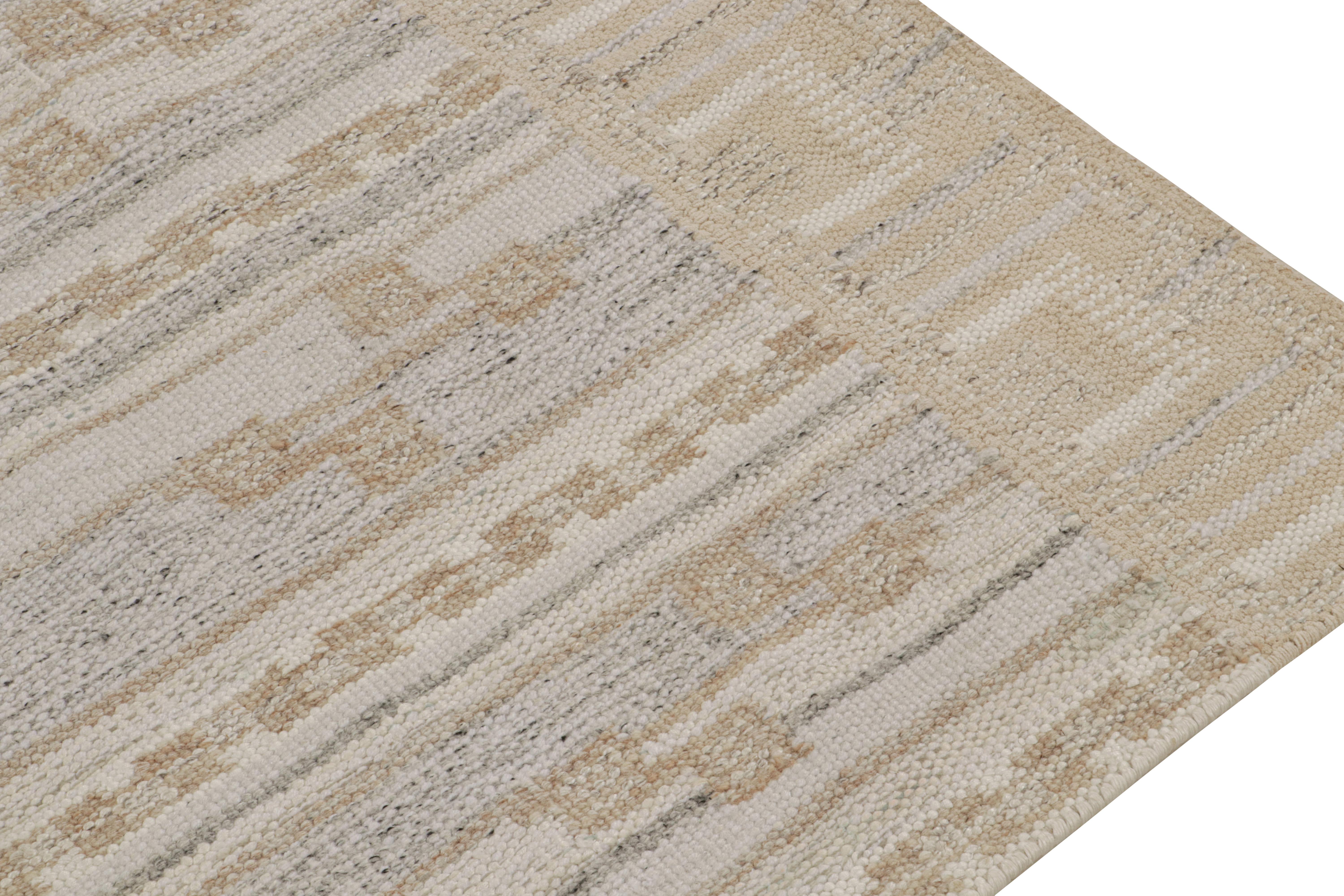 Hand-Woven Rug & Kilim’s Scandinavian Style Kilim in Greige & Off White Patterns For Sale