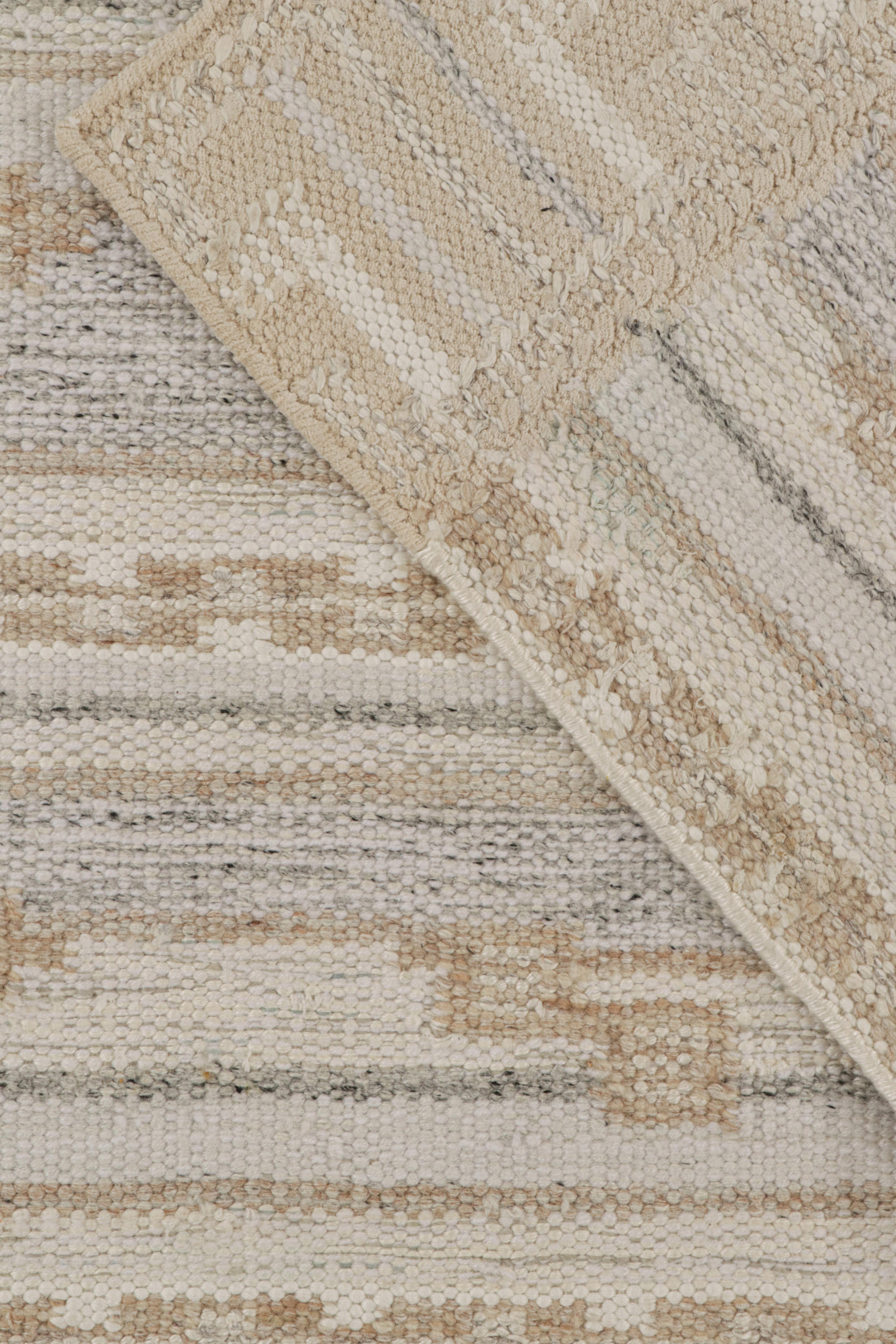 Contemporary Rug & Kilim’s Scandinavian Style Kilim in Greige & Off White Patterns For Sale