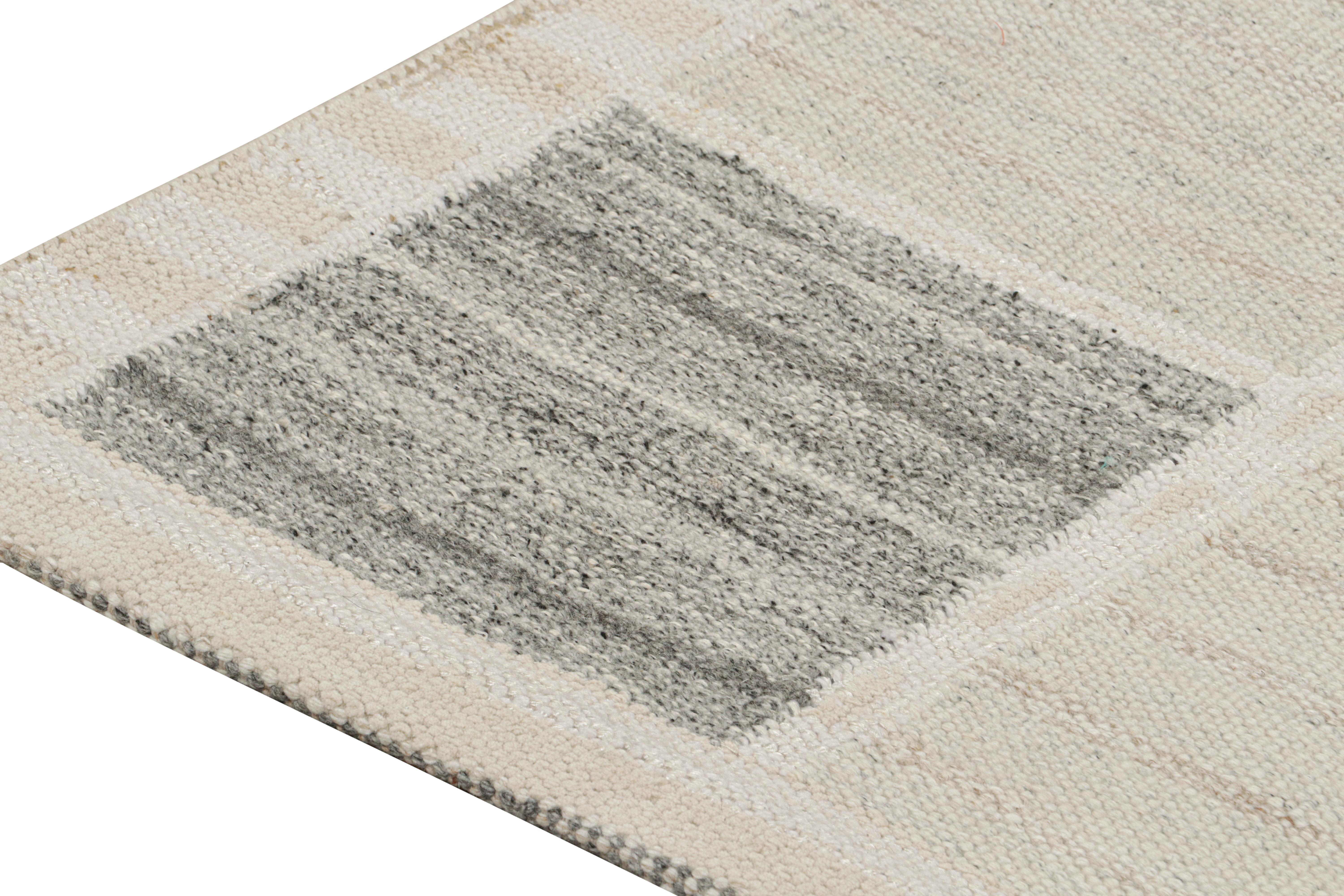Hand-Knotted Rug & Kilim’s Scandinavian Style Kilim in Off-White and Grey Geometric Patterns For Sale
