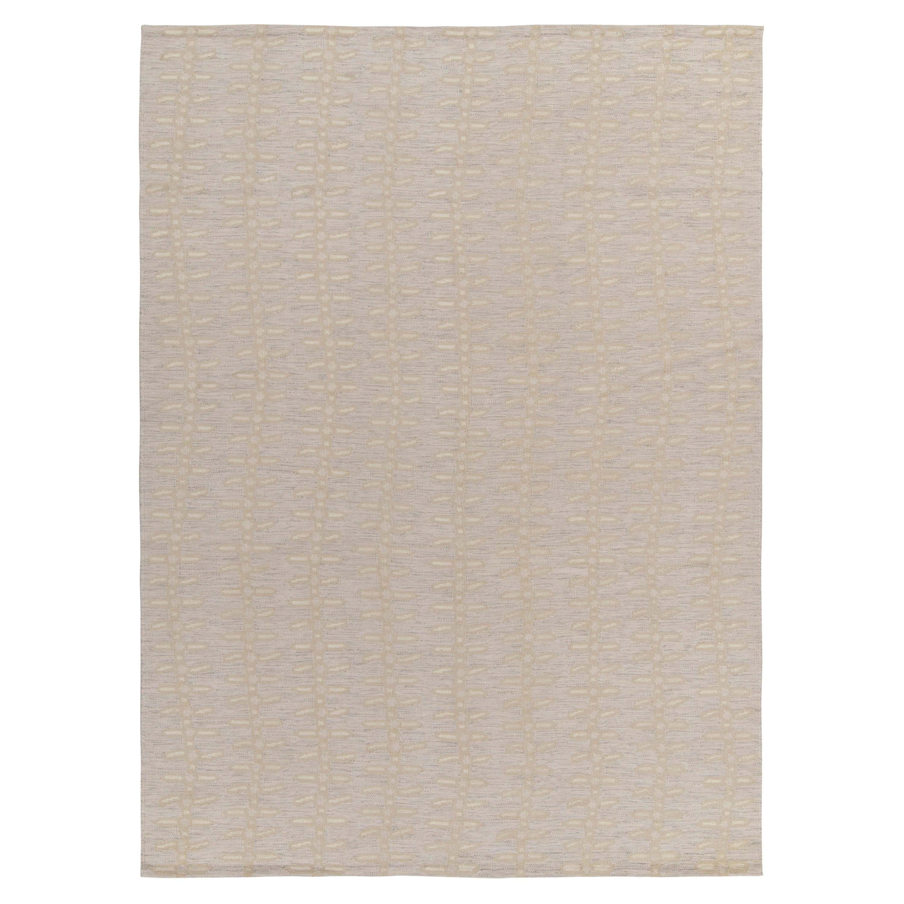 Rug & Kilim's Kilim im skandinavischen Stil mit Off-White, Grau- und Beige-Mustern