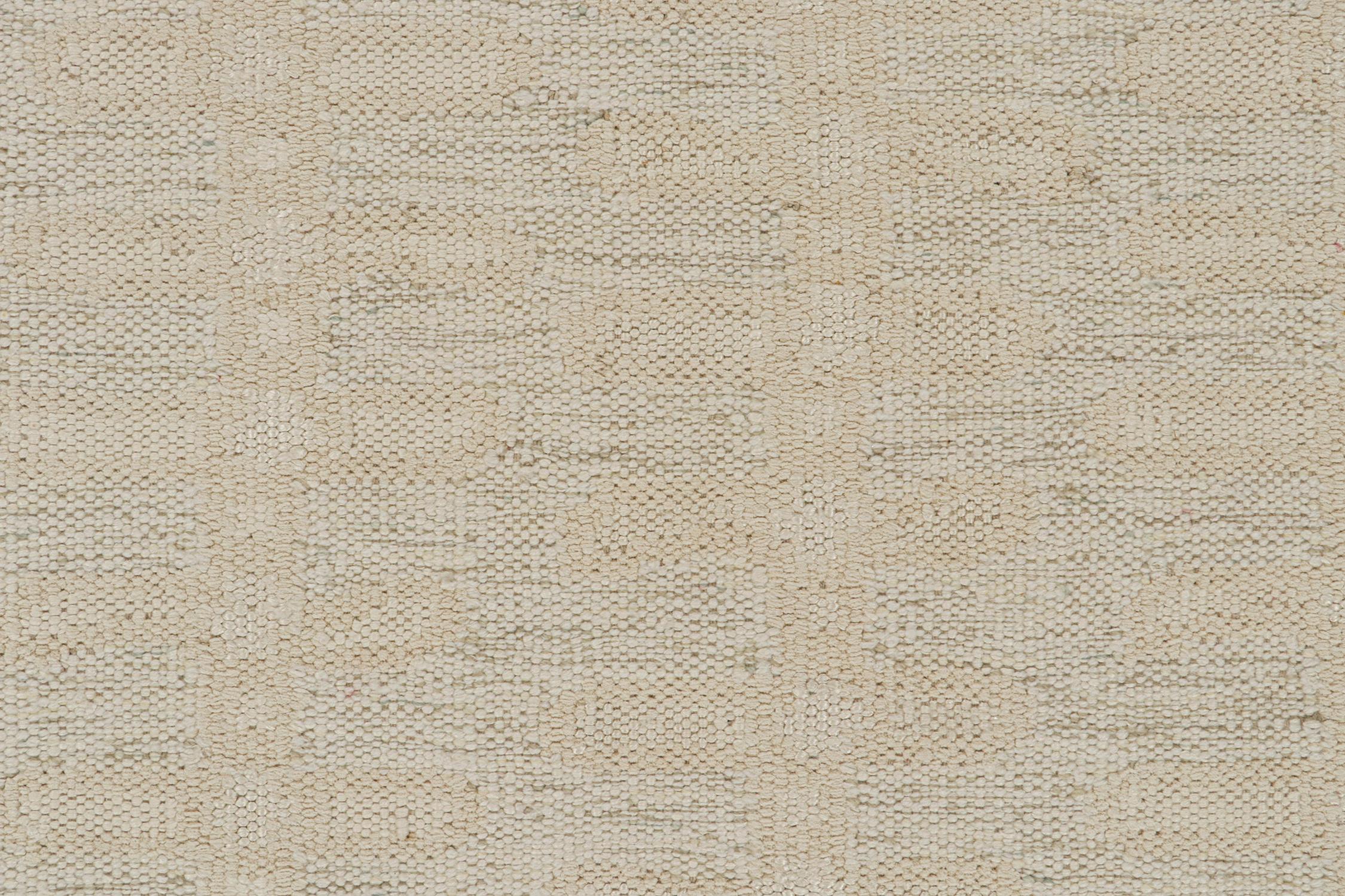 Rug & Kilim’s Scandinavian Style Kilim in Pearl White with Floral Pattern In New Condition For Sale In Long Island City, NY
