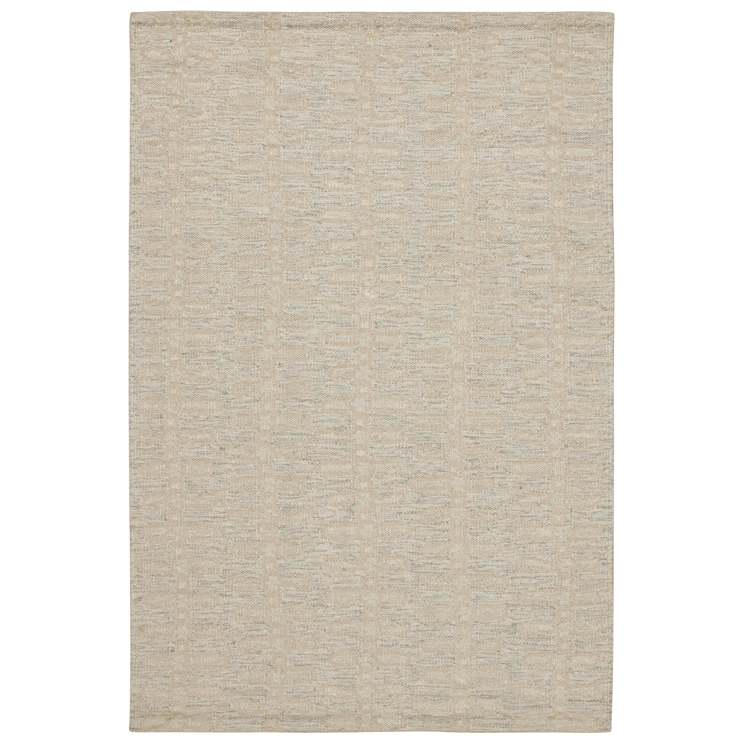 Rug & Kilim’s Scandinavian Style Kilim in Pearl White with Floral Pattern For Sale