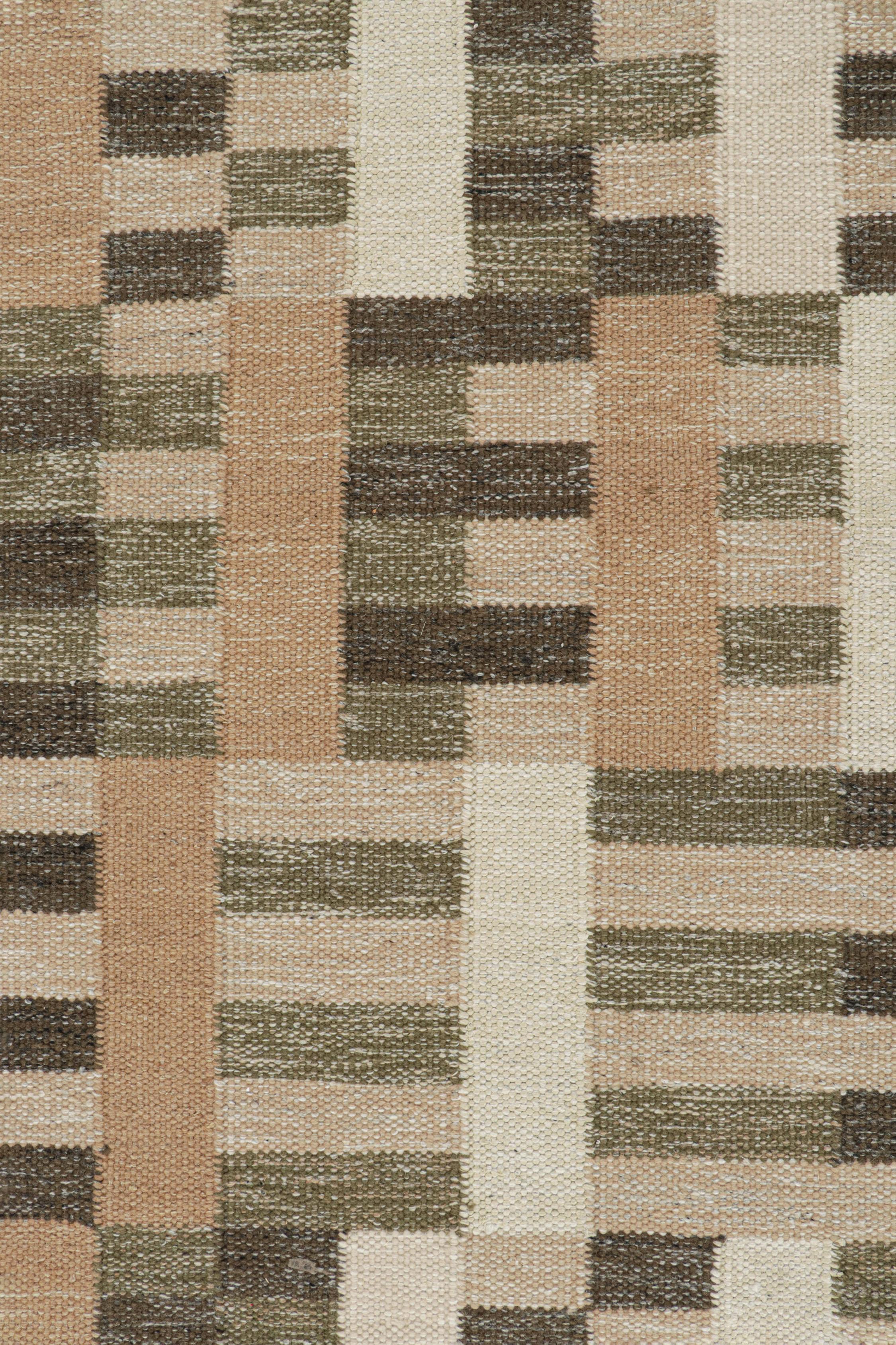 Rug & Kilim’s Scandinavian style Kilim in Polychromatic Geometric Patterns In New Condition For Sale In Long Island City, NY