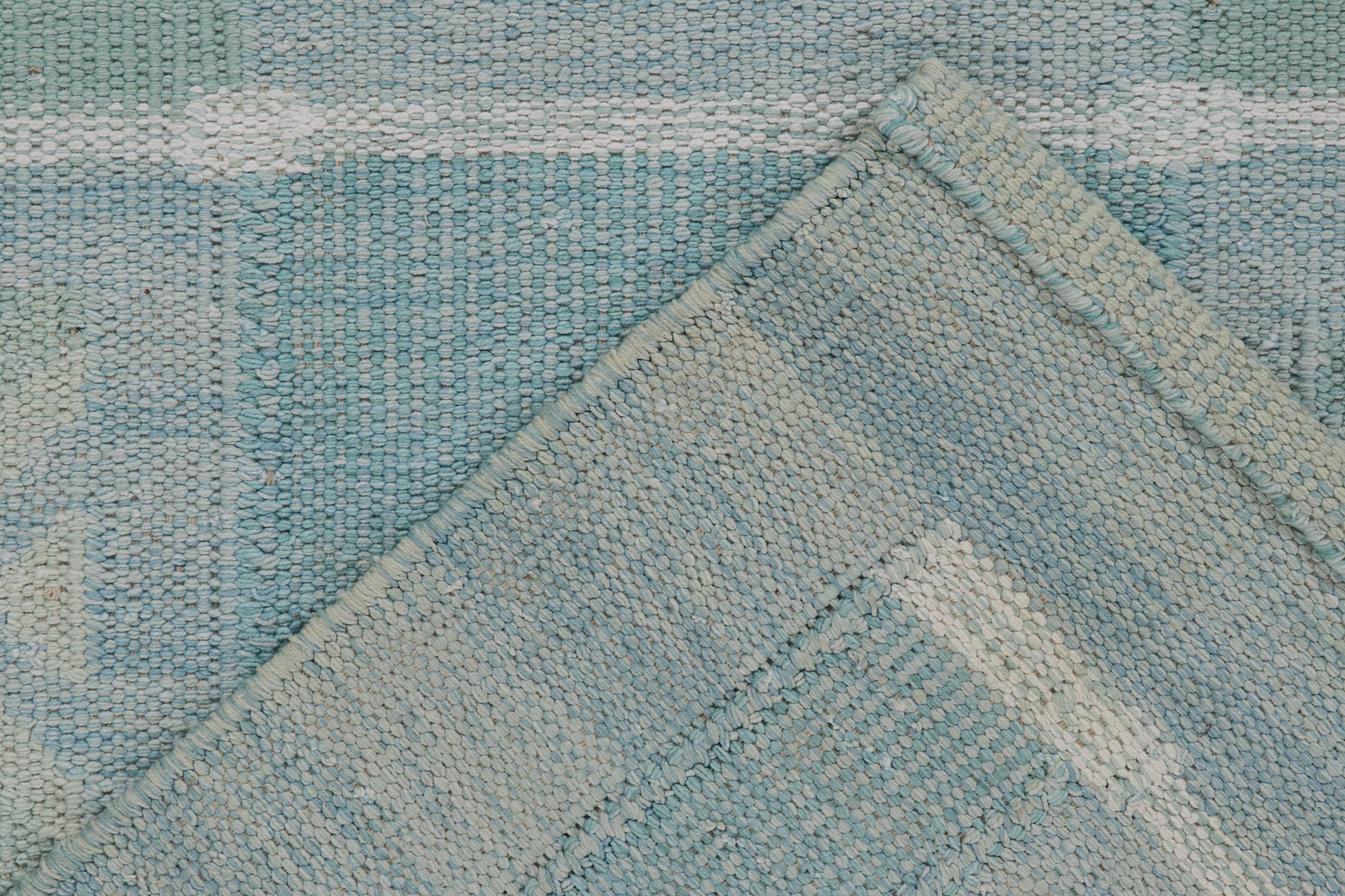 Kilim de estilo escandinavo de Rug & Kilim con estampado geométrico de color azul marino, verde azulado y gris Siglo XXI y contemporáneo en venta