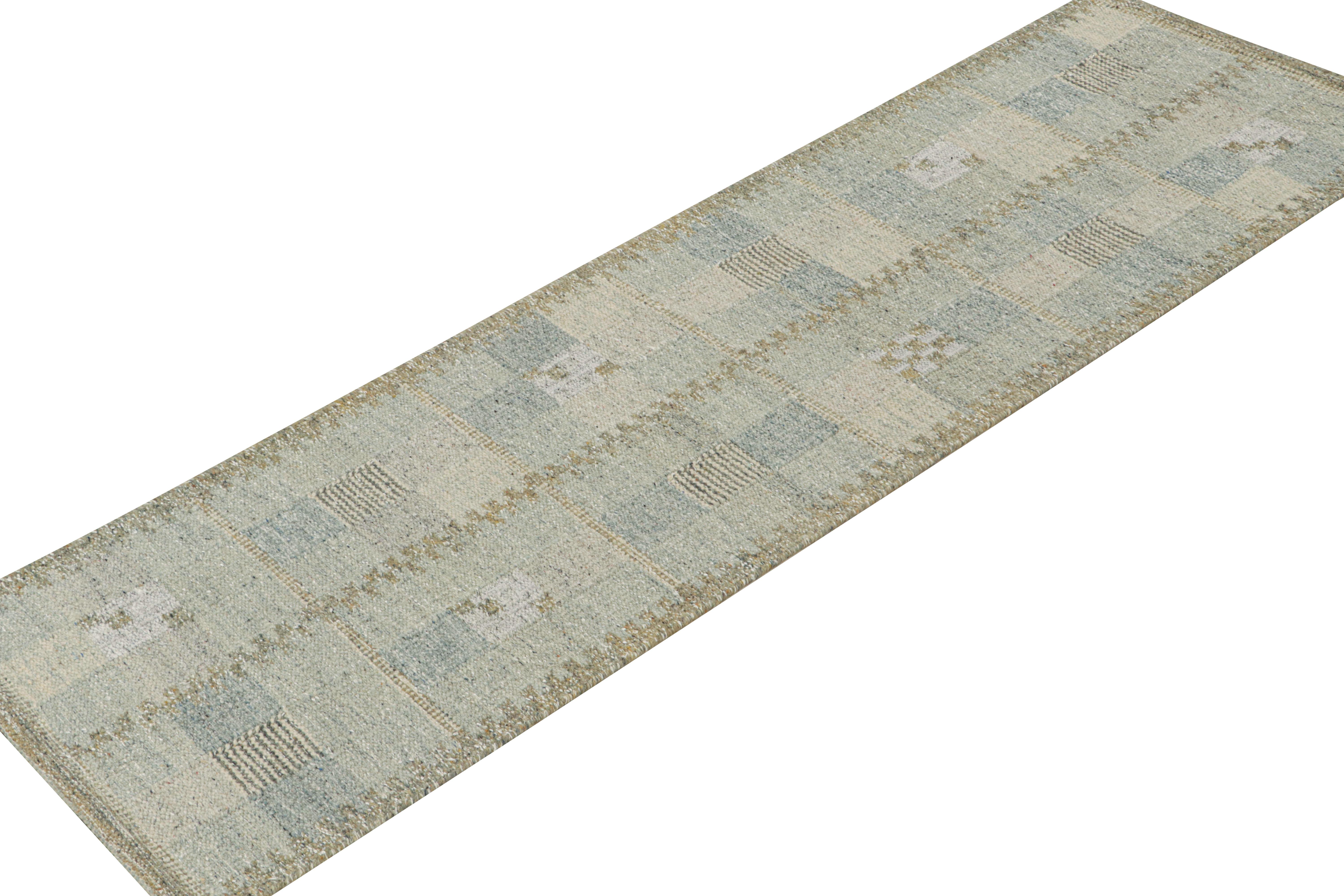 Moderno Rug & Kilim è un Kilim in stile scandinavo di colore blu cielo con motivo geometrico in vendita
