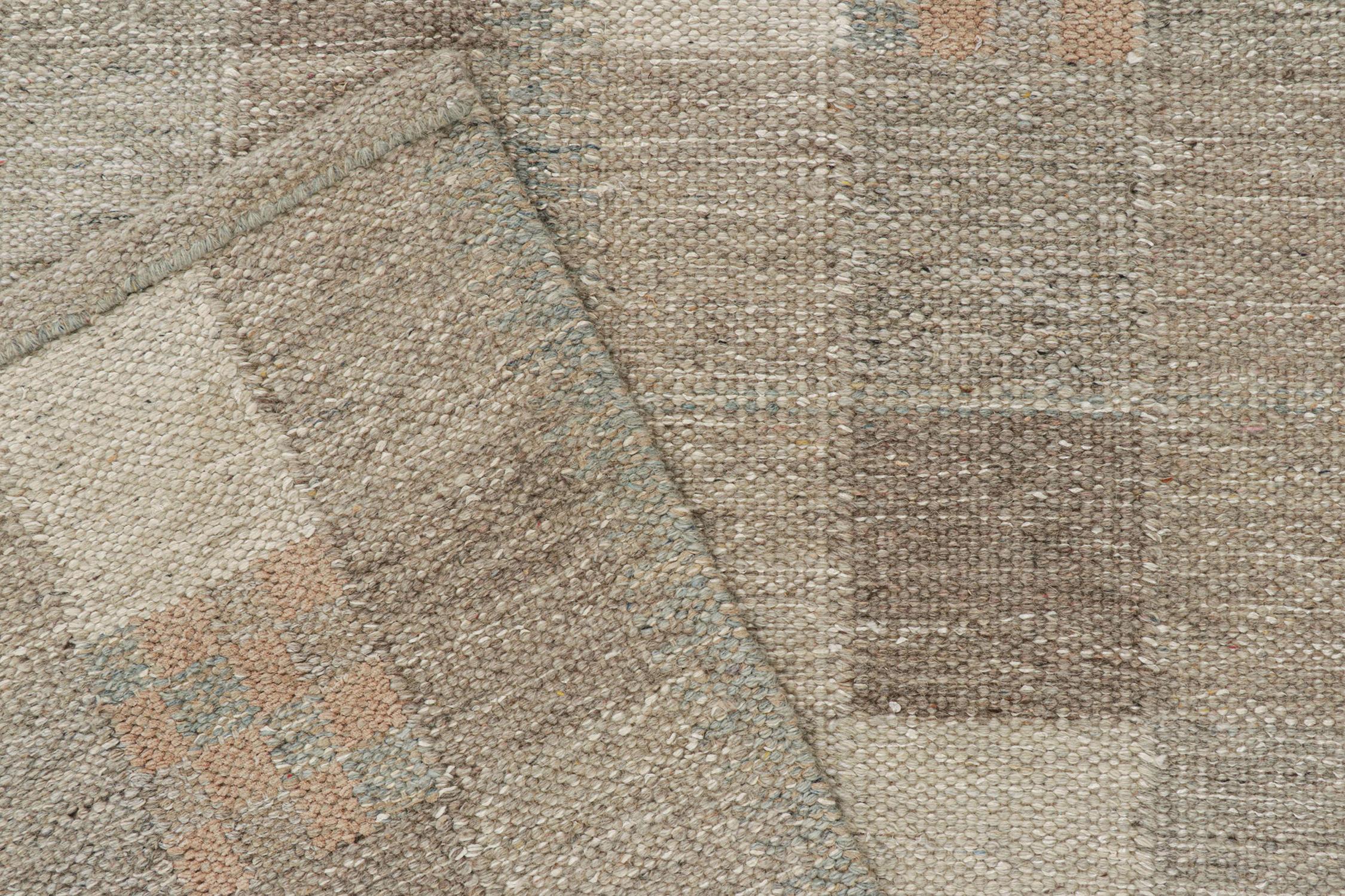 Contemporary Rug & Kilim’s Scandinavian Style Kilim in Taupe & Gray Geometric Pattern For Sale