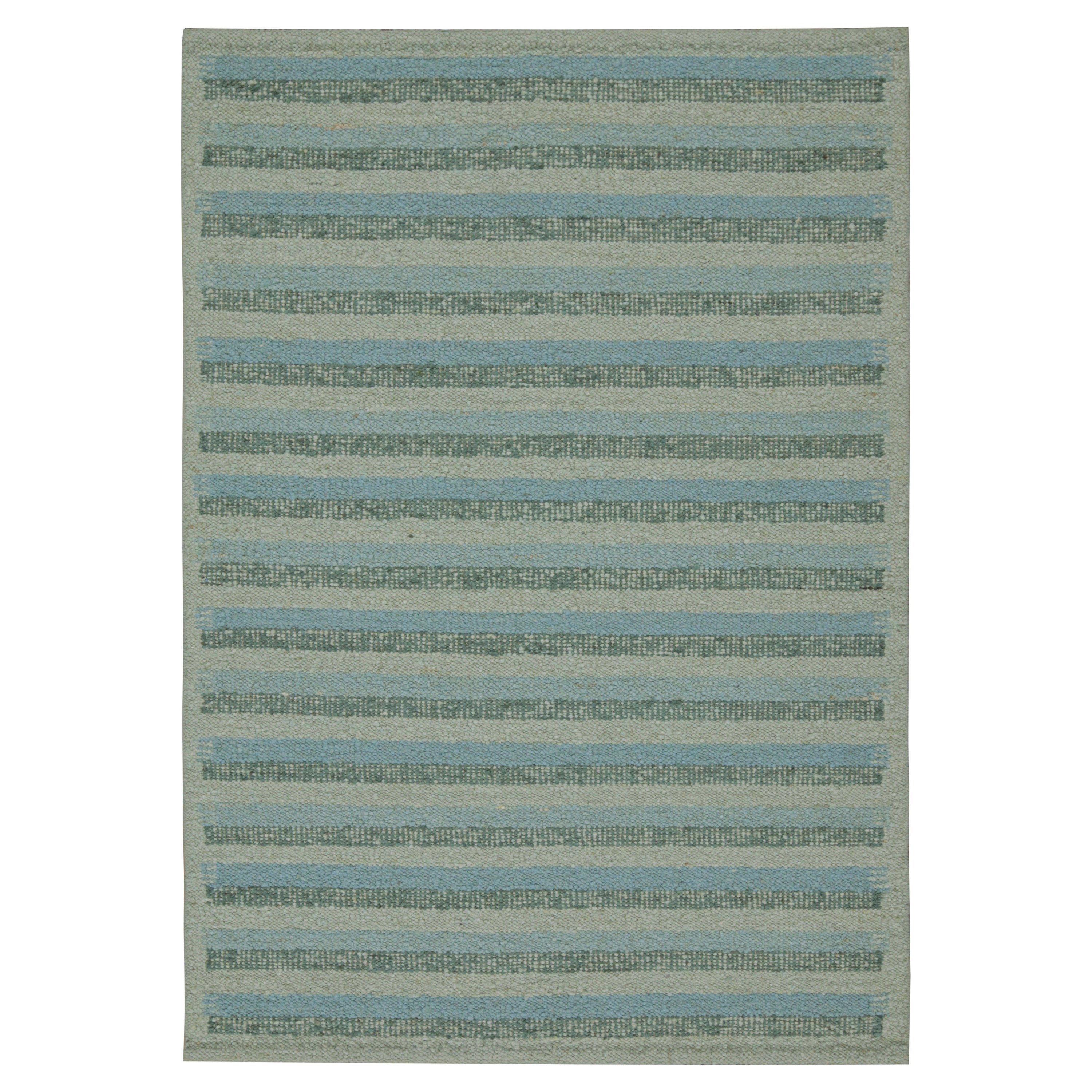 Rug & Kilim: Kilim in stile scandinavo nei toni del blu