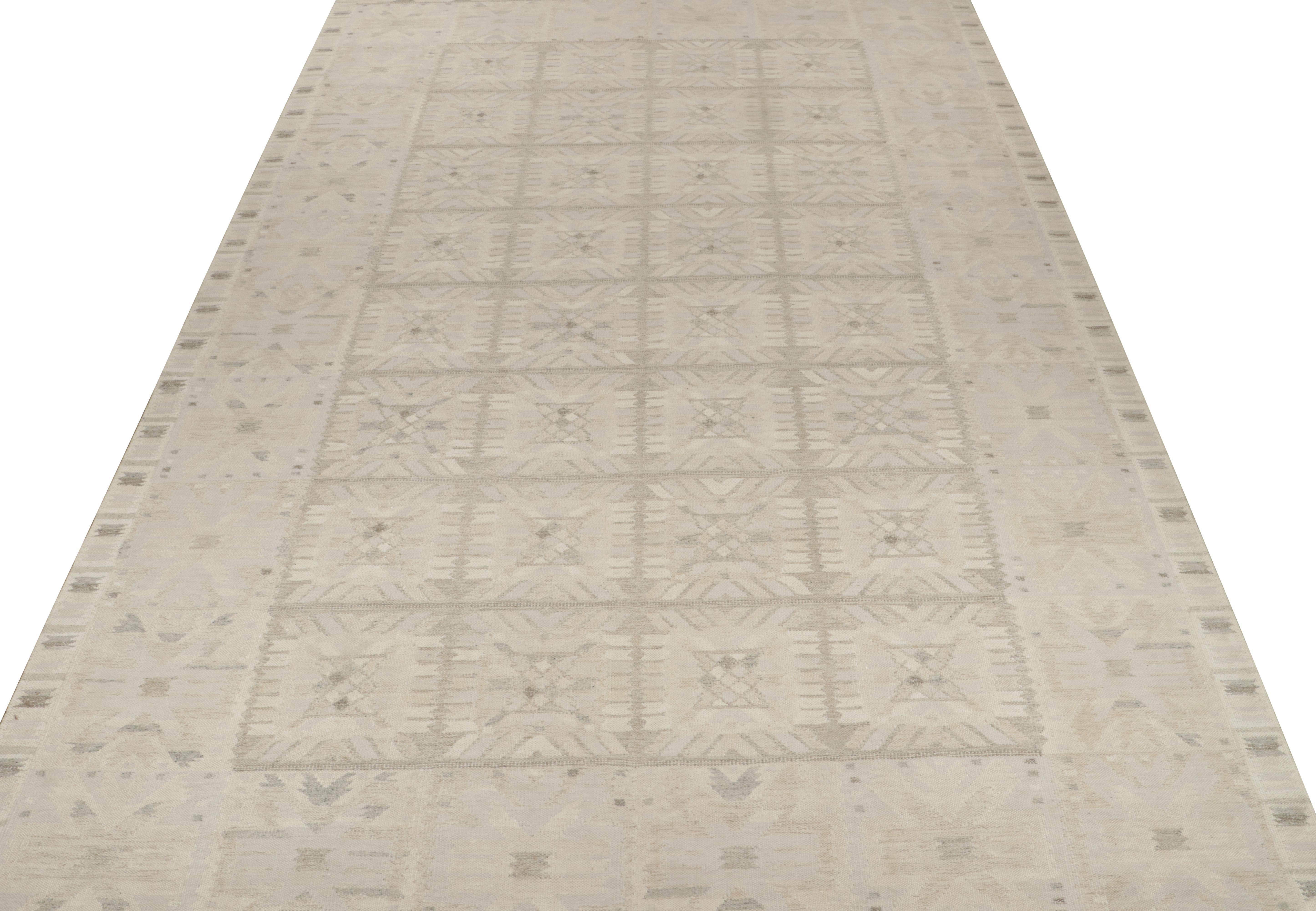 Scandinavian Modern Rug & Kilim’s Scandinavian Style Kilim in White and Gray Geometric Pattern For Sale