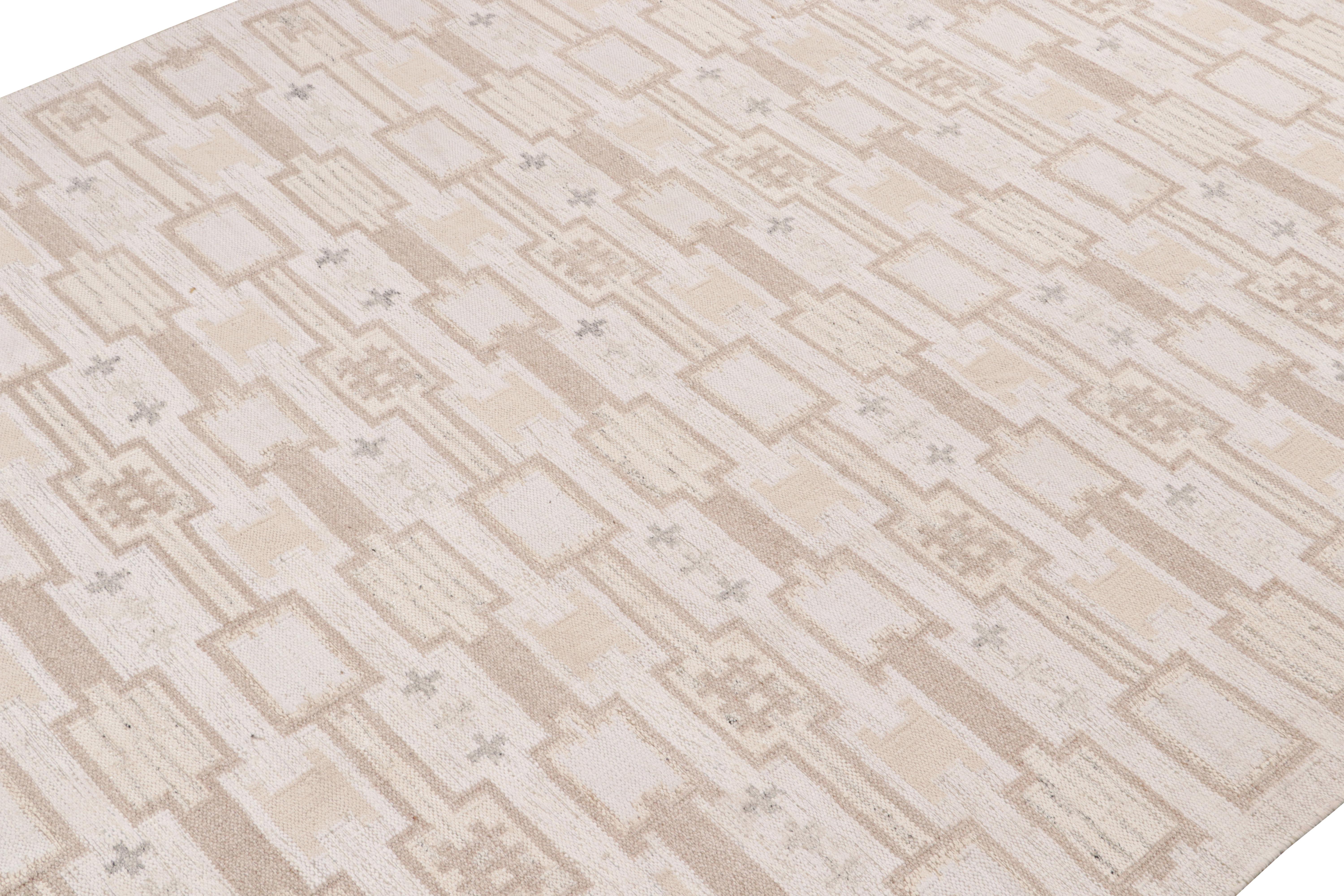 Indian Rug & Kilim’s Scandinavian Style Kilim in White & Beige-Brown Geometric Pattern For Sale
