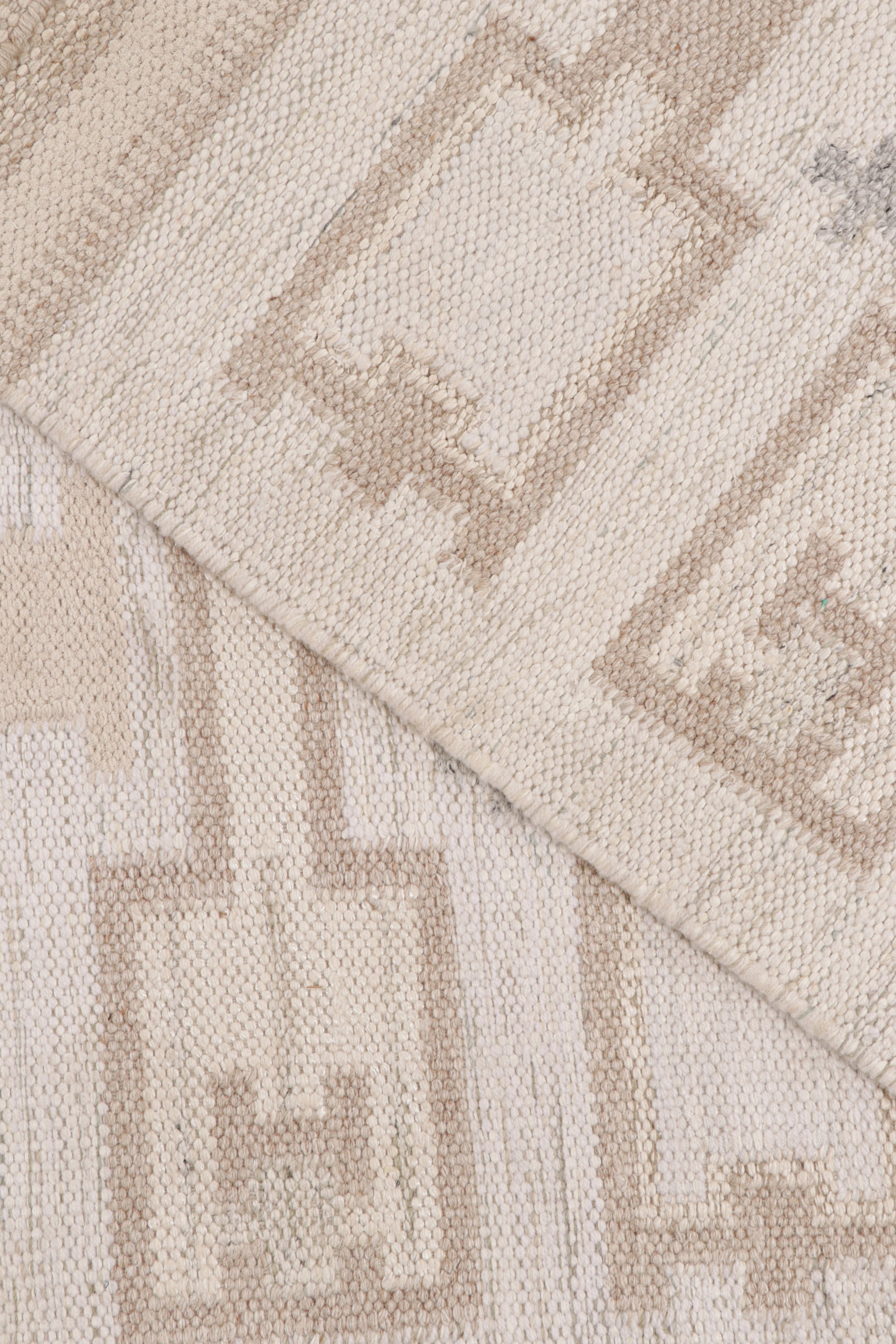 Contemporary Rug & Kilim’s Scandinavian Style Kilim in White & Beige-Brown Geometric Pattern For Sale