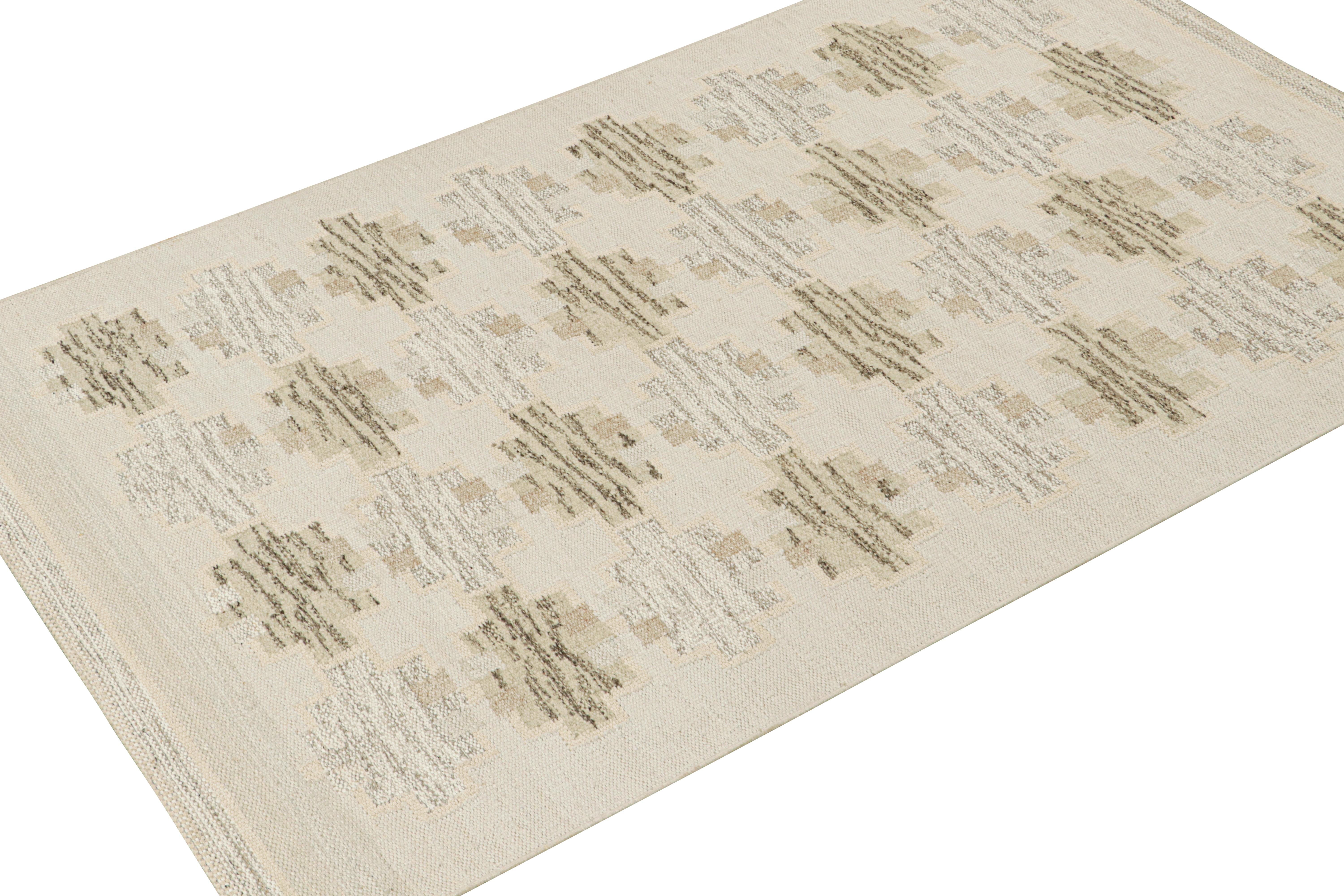 Mid-Century moderno Rug & Kilim: Kilim in stile scandinavo con motivi geometrici bianchi e beige-marroni in vendita