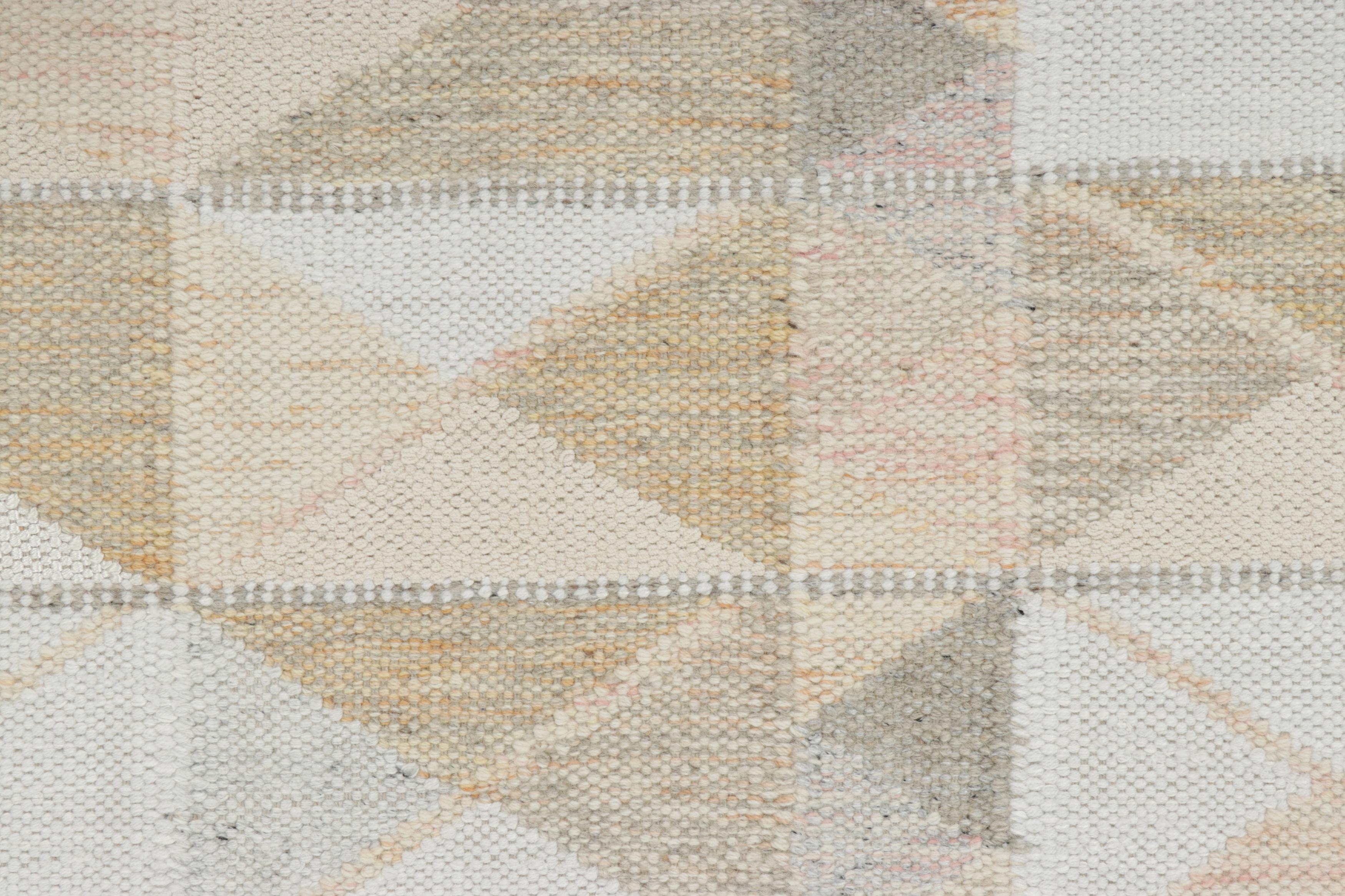Rug & Kilim's skandinavischer Kilimteppich, Beige-Elfenbein mit geometrischen Mustern (Skandinavische Moderne) im Angebot