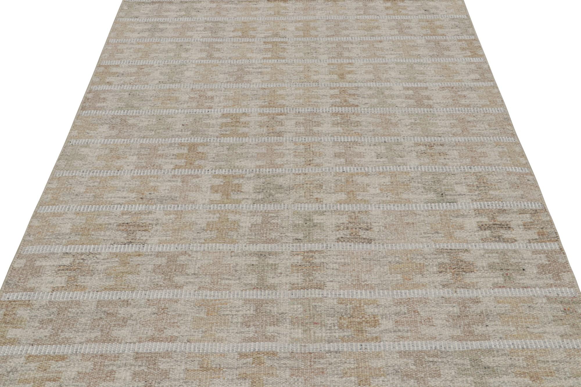 Rug & Kilim's skandinavischer Stil Kilim-Teppich Design in Beige-Braun-Mustern (Moderne) im Angebot