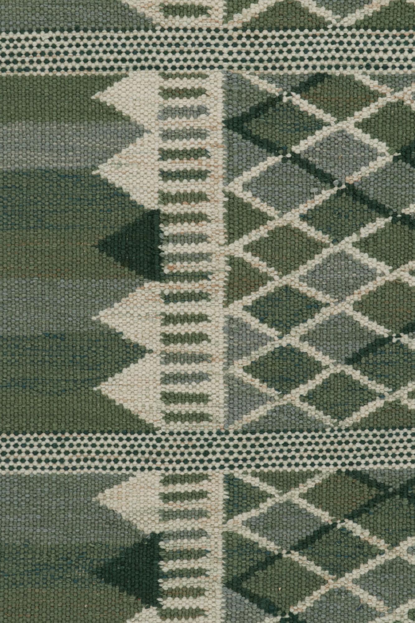 Rug & Kilim’s Scandinavian Style Kilim Rug Design in Green & Beige Patterns In New Condition For Sale In Long Island City, NY