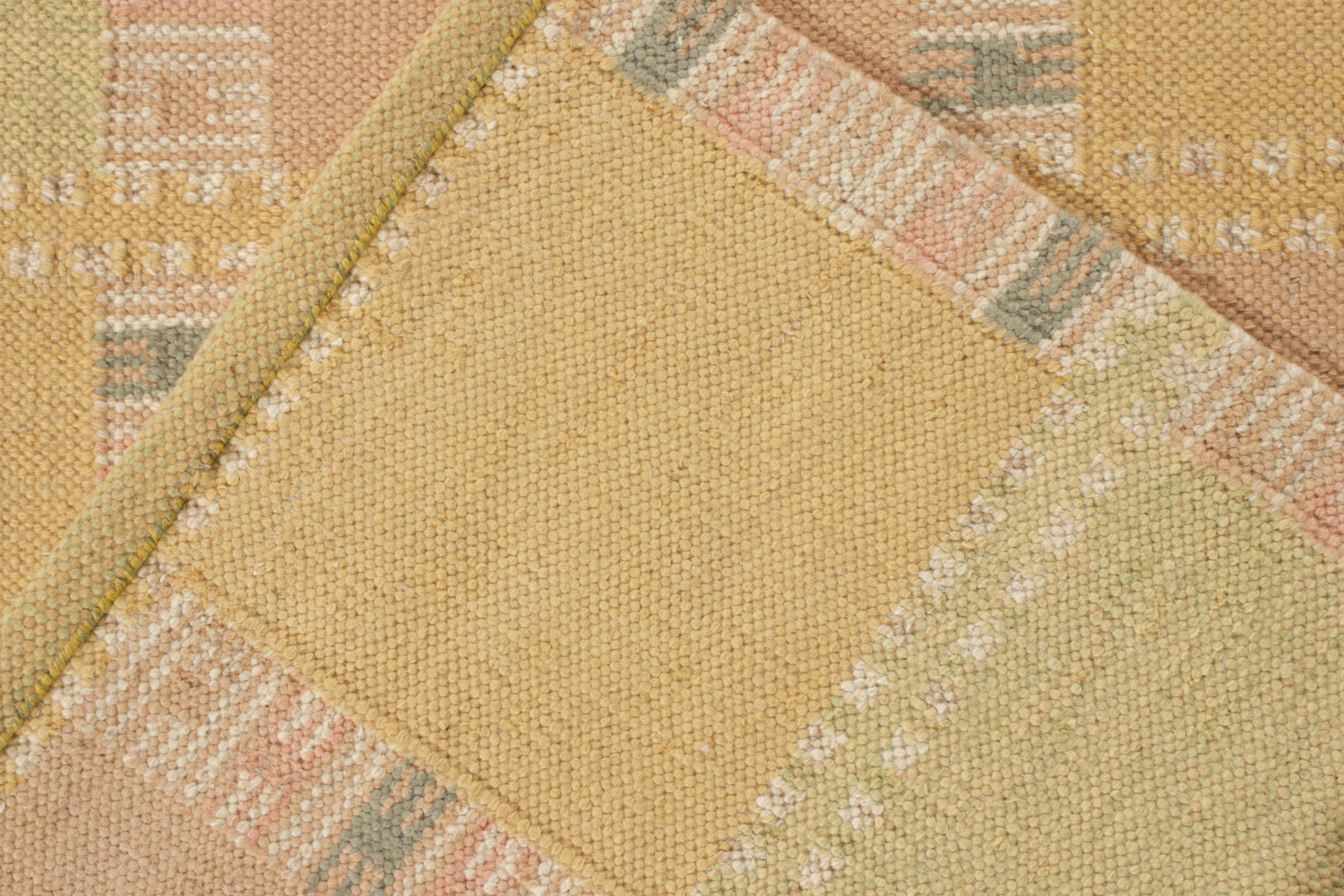 Alfombra Kilim de estilo escandinavo Rug & Kilim Verde, amarillo, rosa Motivo geométrico Anudado a mano en venta