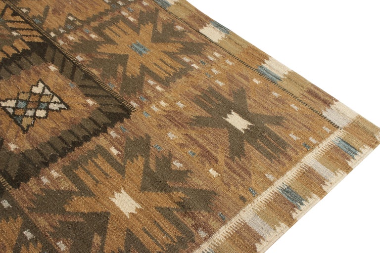 Indian Rug & Kilim’s Scandinavian Style Kilim Rug in a Golden, Brown Geometric Pattern For Sale