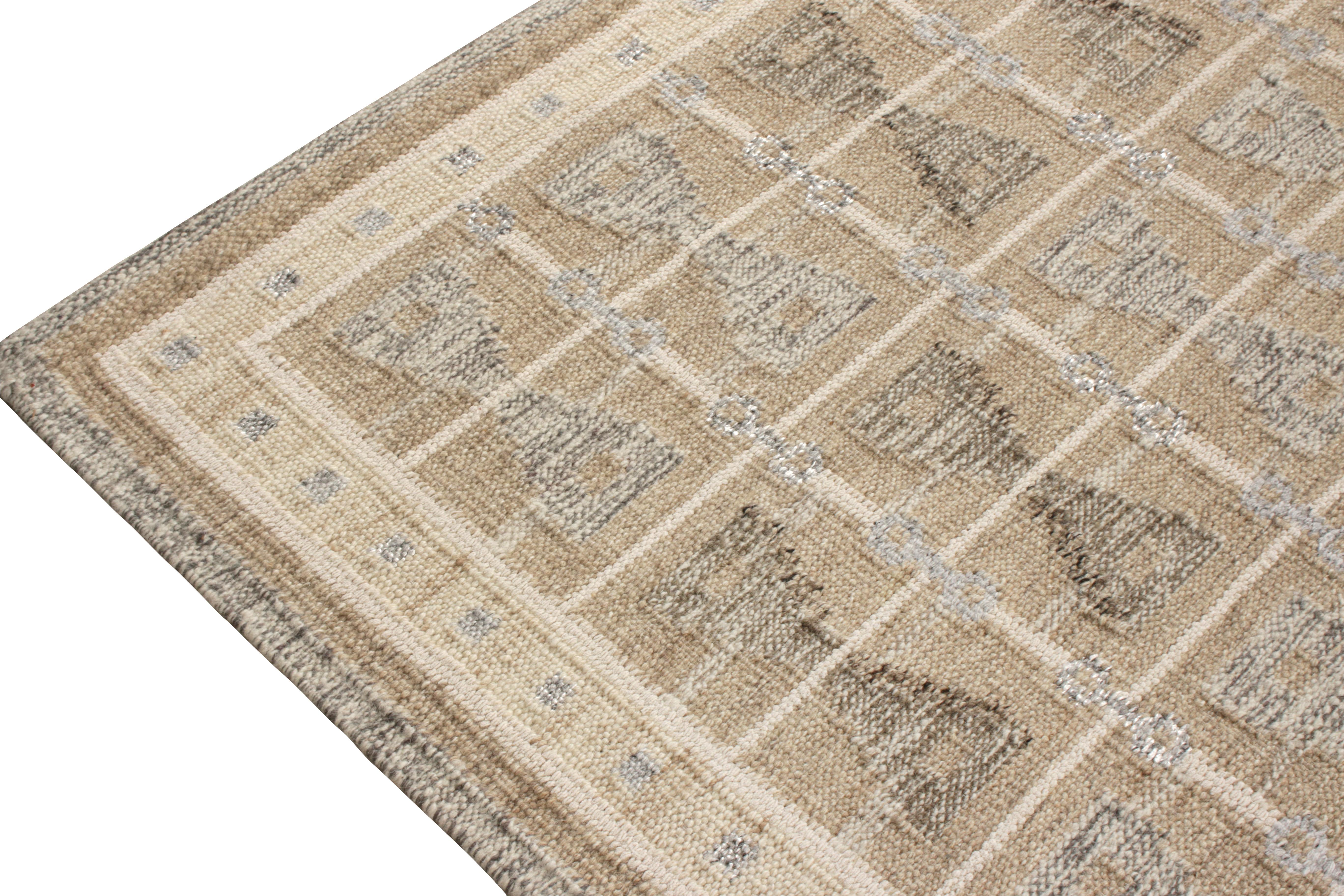 Indian Rug & Kilim’s Scandinavian Style Kilim rug in Beige-Brown Geometric Pattern For Sale